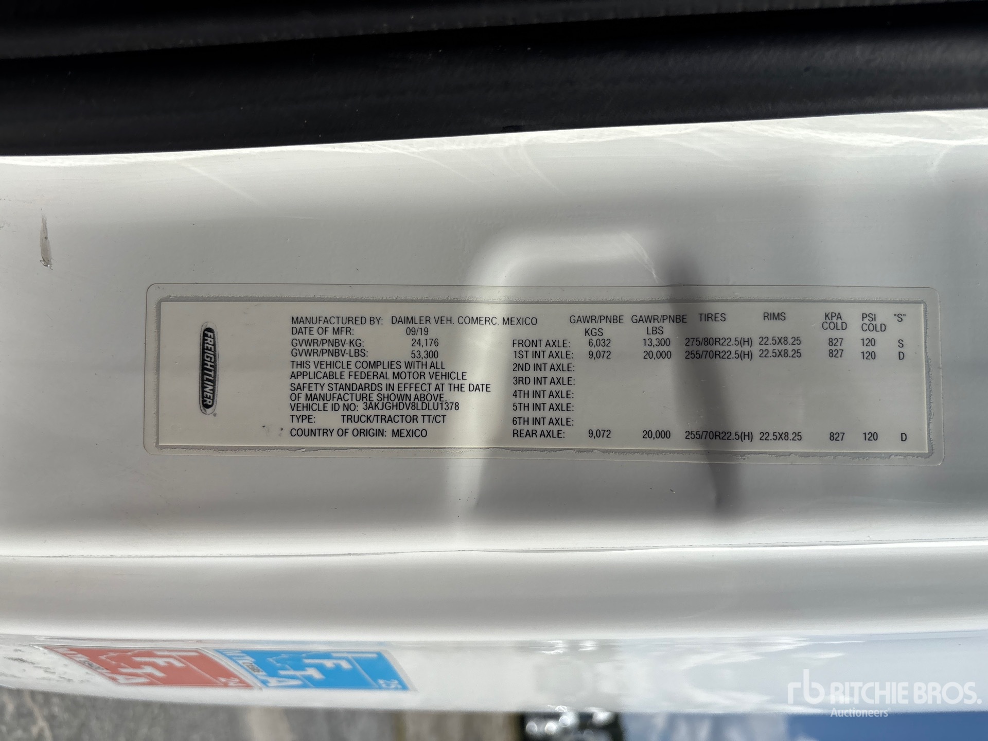 2020 Freightliner Cascadia 113