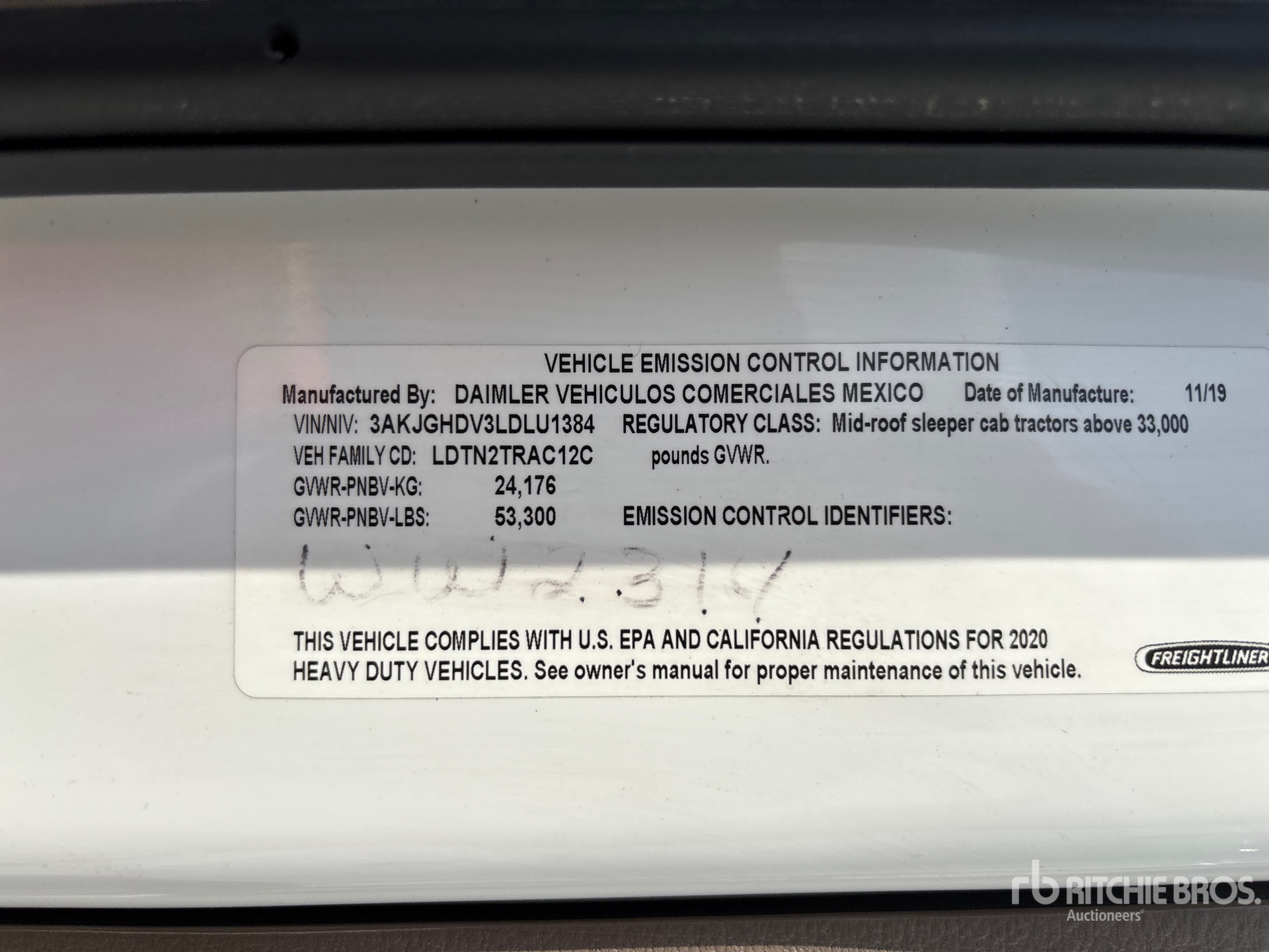 2020 Freightliner Cascadia 113
