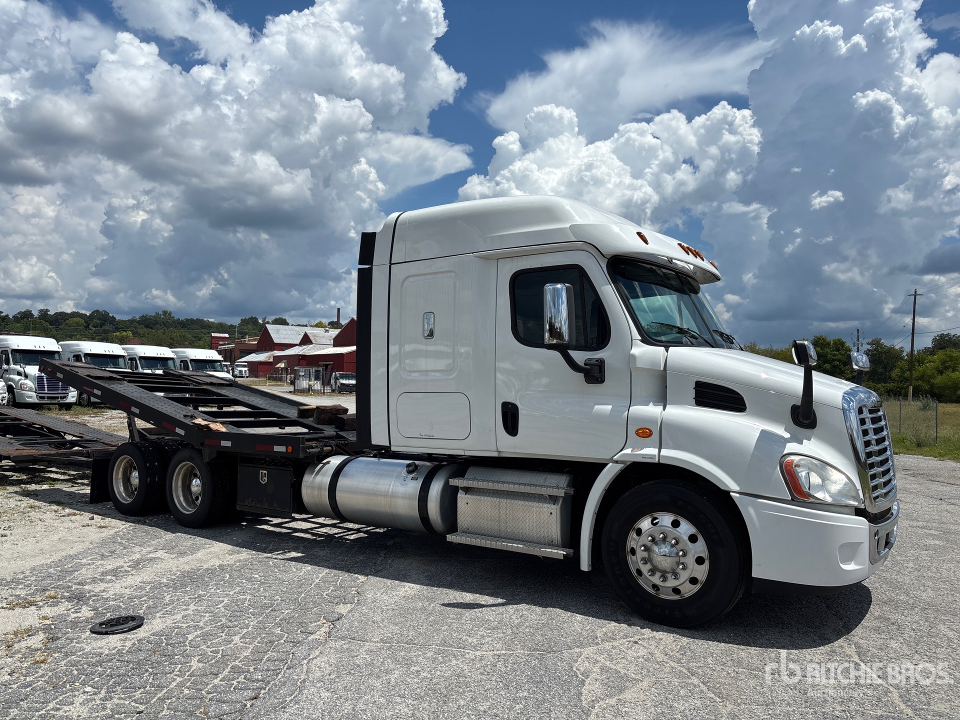 2020 Freightliner Cascadia 113