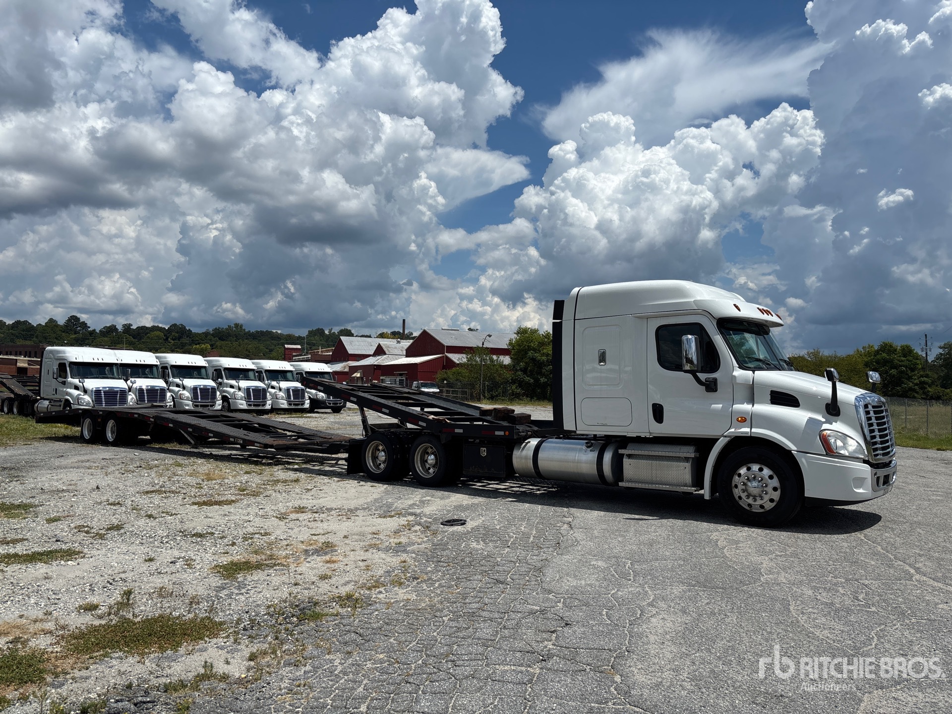 2020 Freightliner Cascadia 113