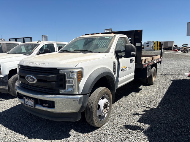 2023 Ford F-550 XL 4x4 Flatbed Truck