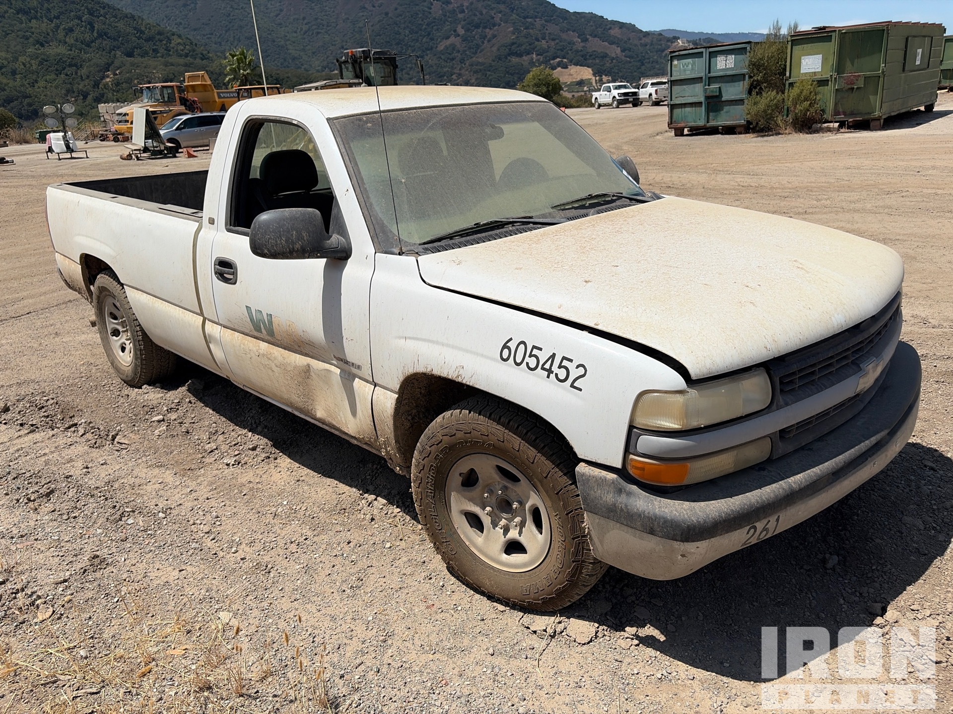 General Appearance with Picture, Right Front Corner