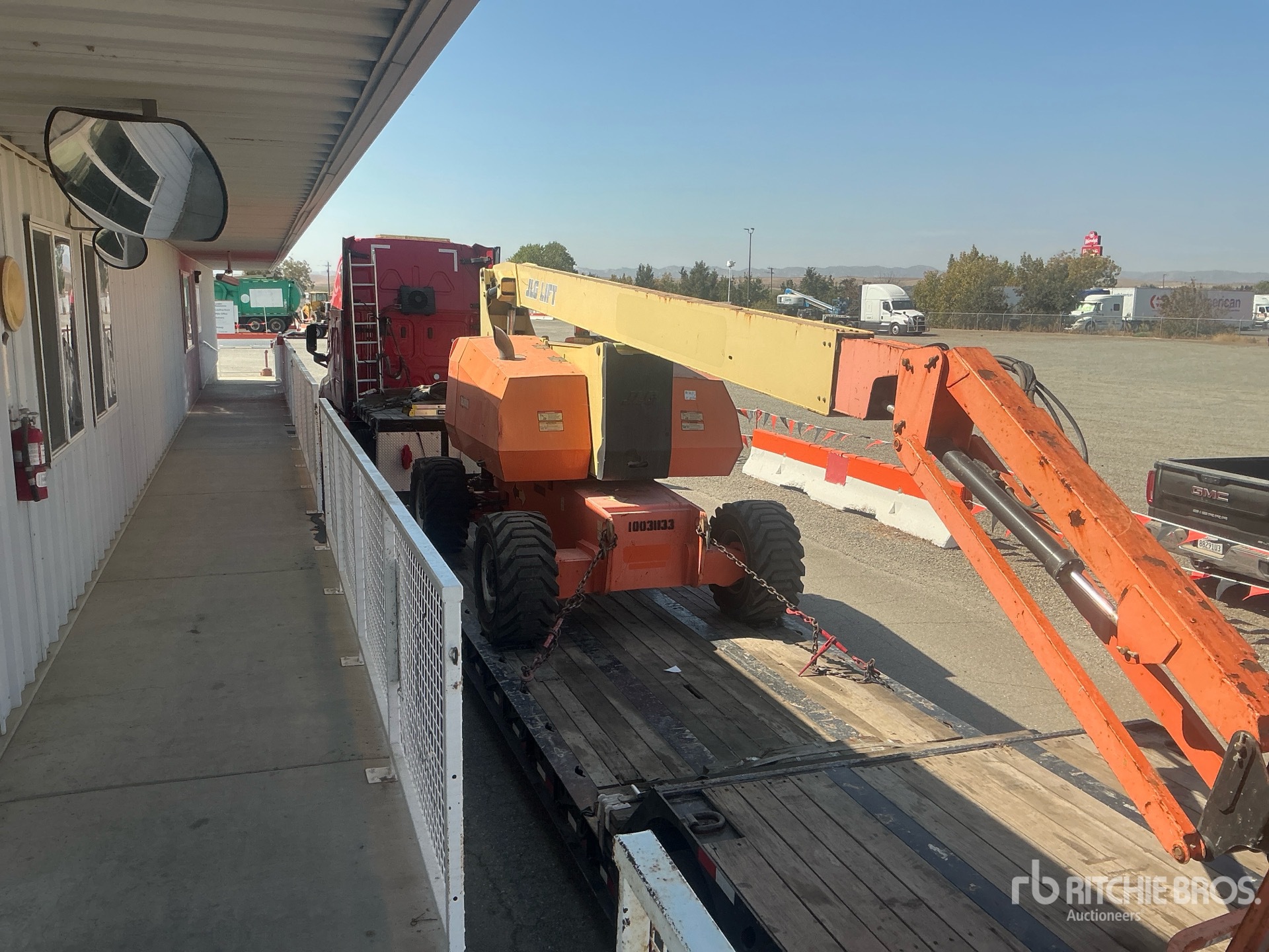 2012 JLG 800 AJ