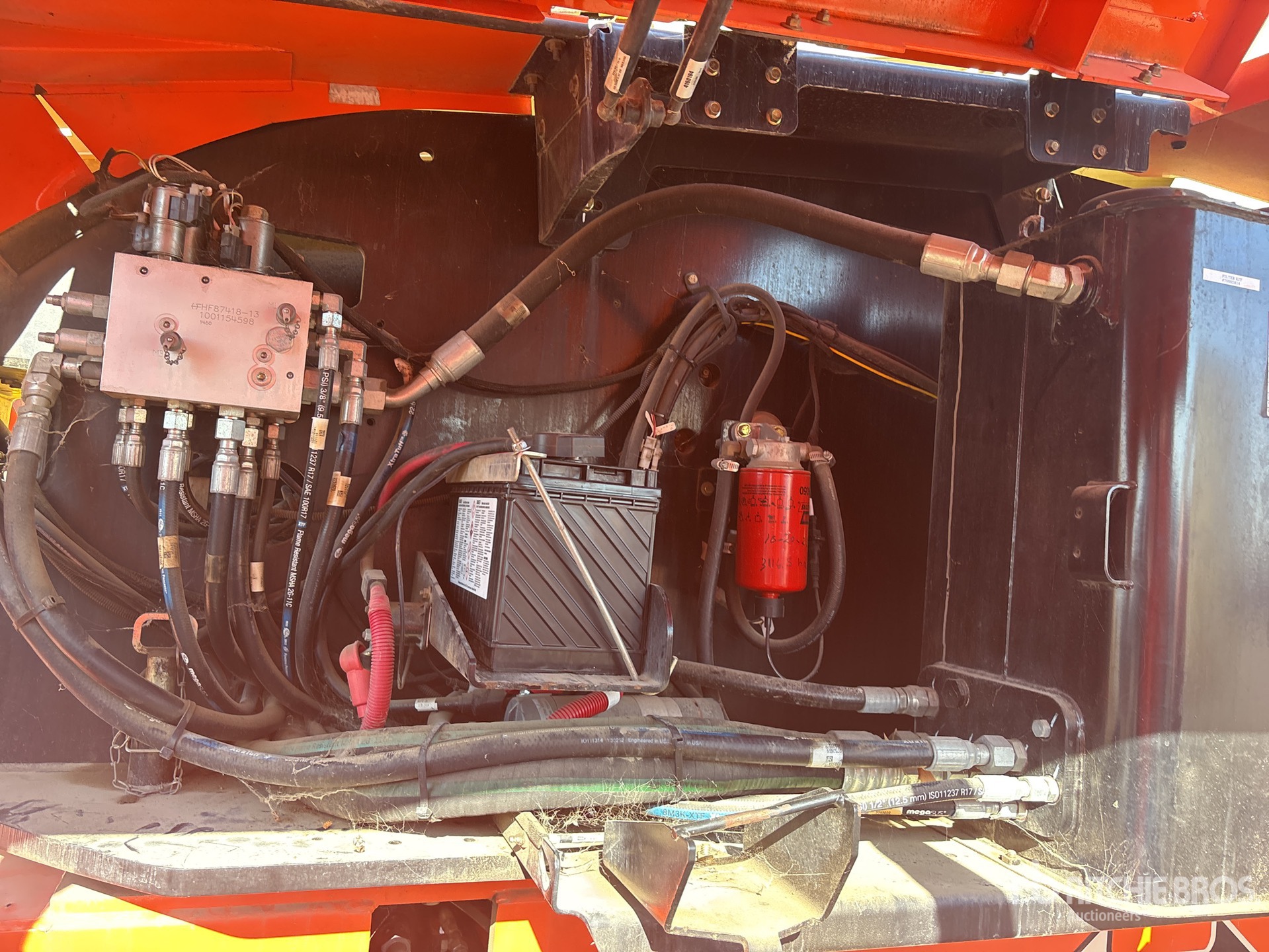 2015 JLG 800S