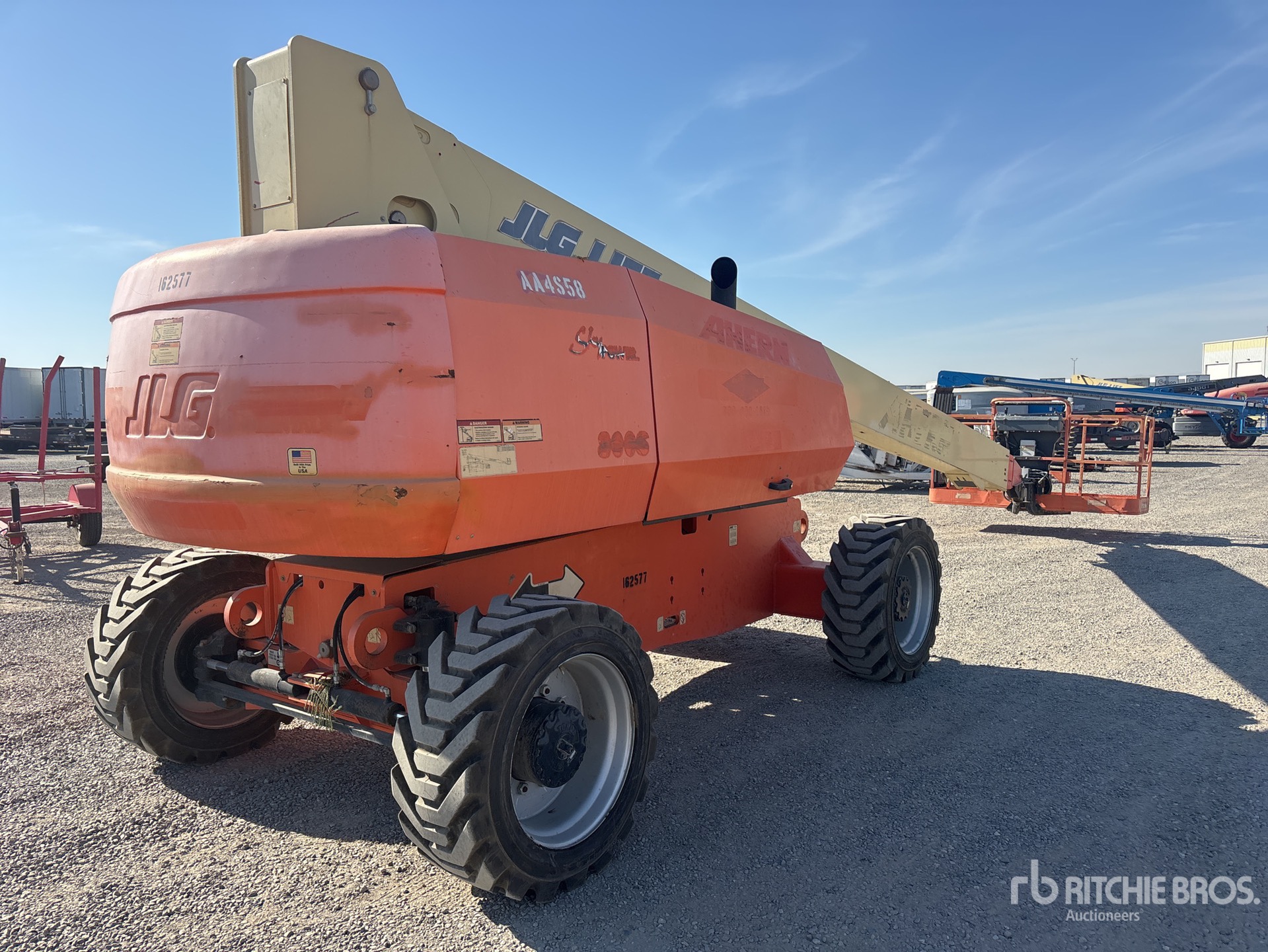 2015 JLG 800S