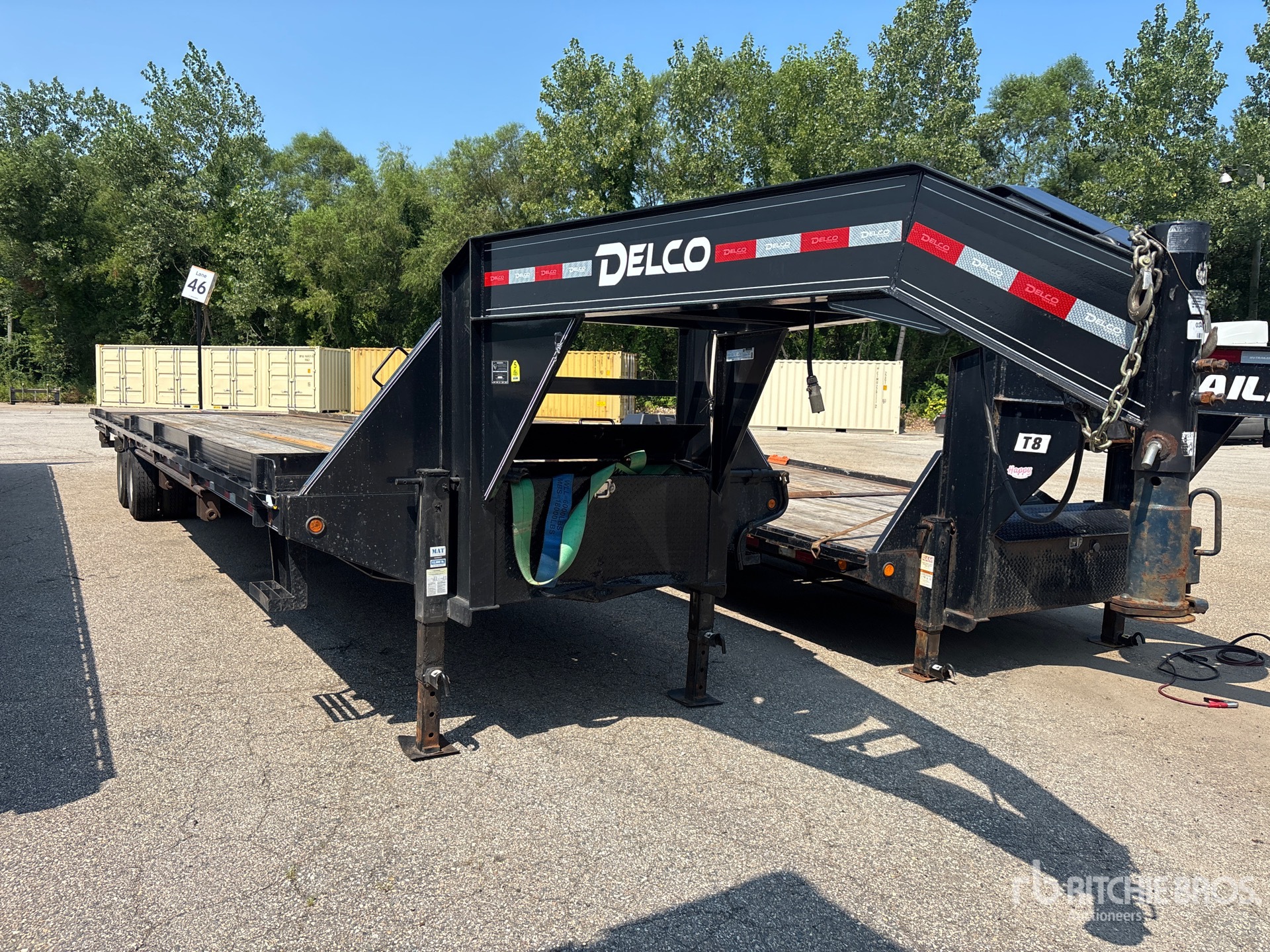 2024 Delco 14790 lb 40 ft T/A Gooseneck