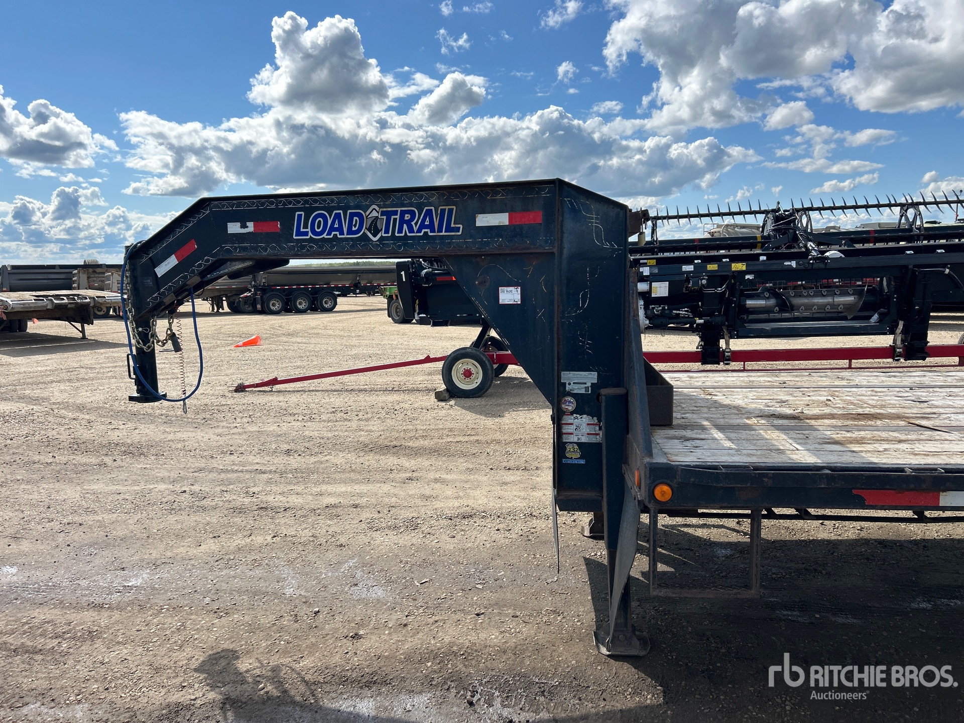 2018 Load Trail 15620 lb 32 ft T/A