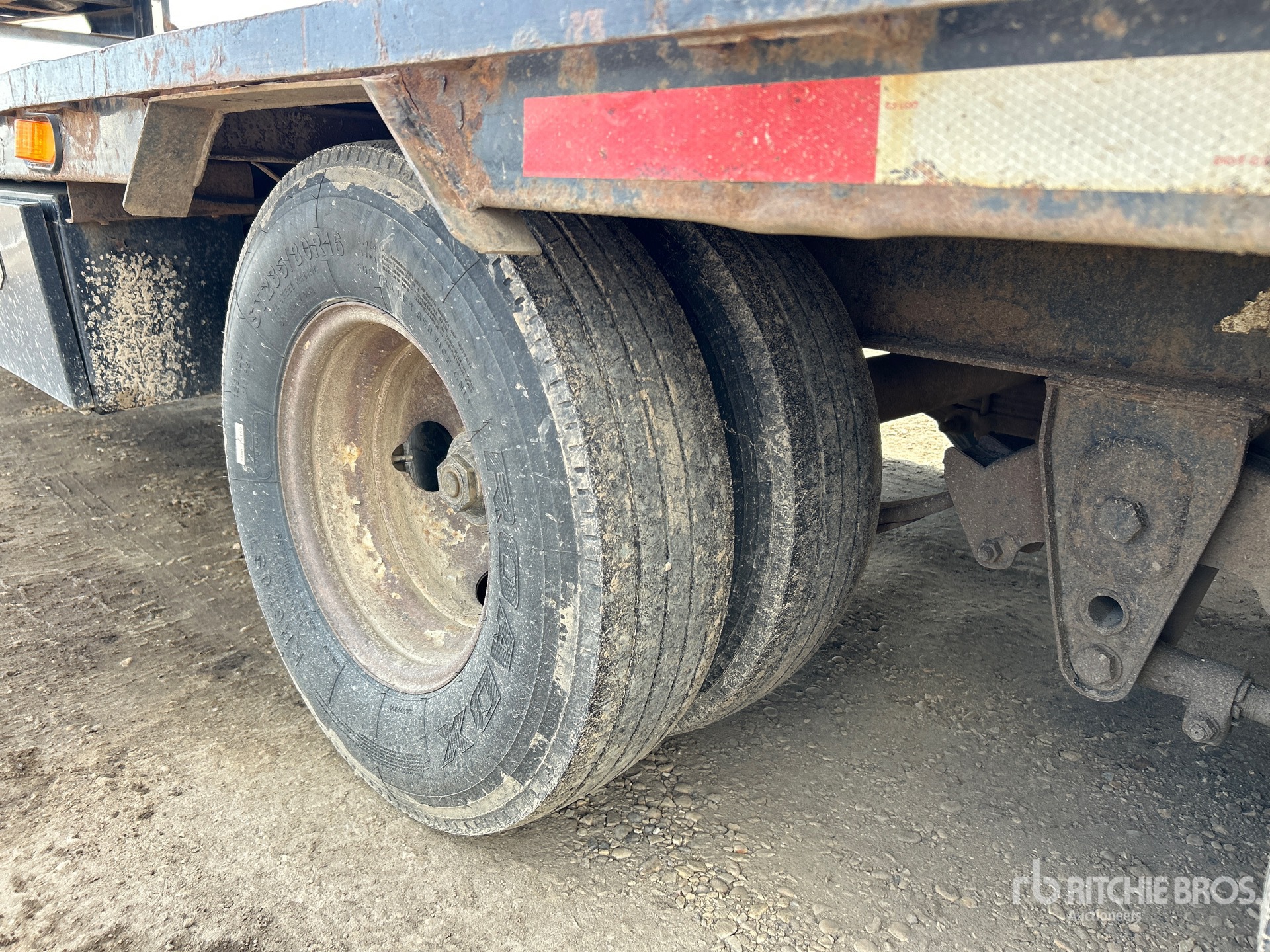 2018 Load Trail 15620 lb 32 ft T/A