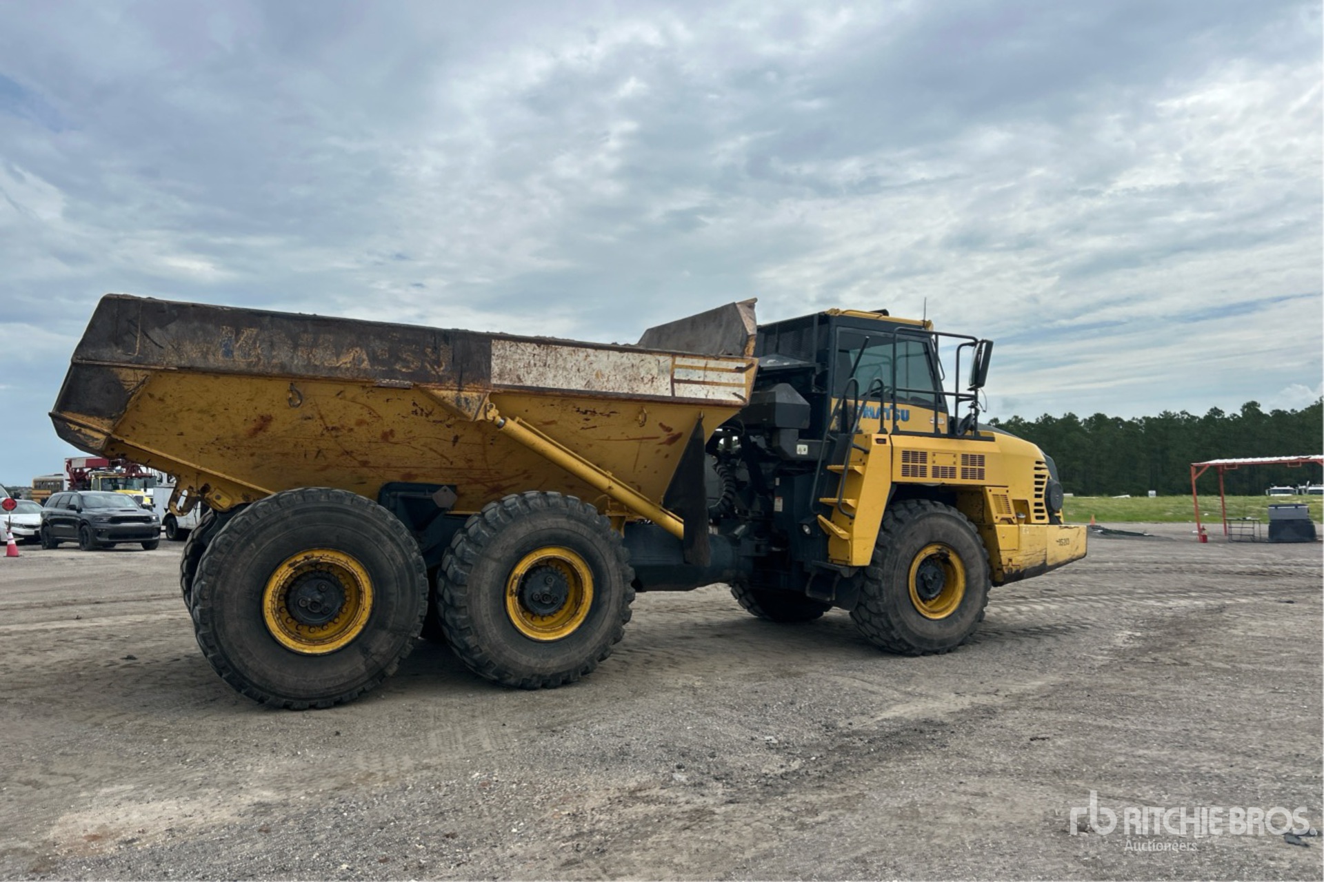 2015 Komatsu HM300-5