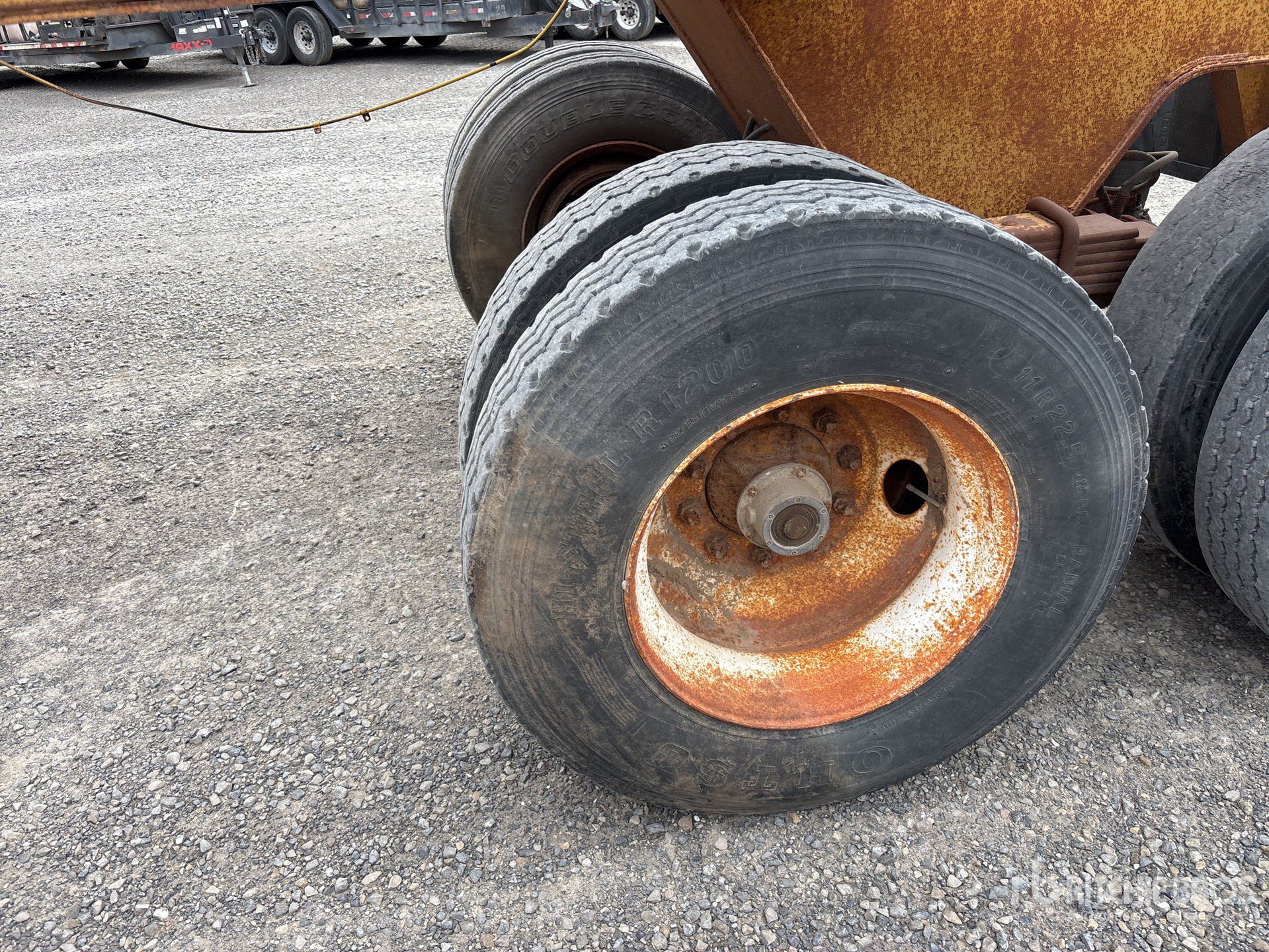 1974 Load King 35 ft