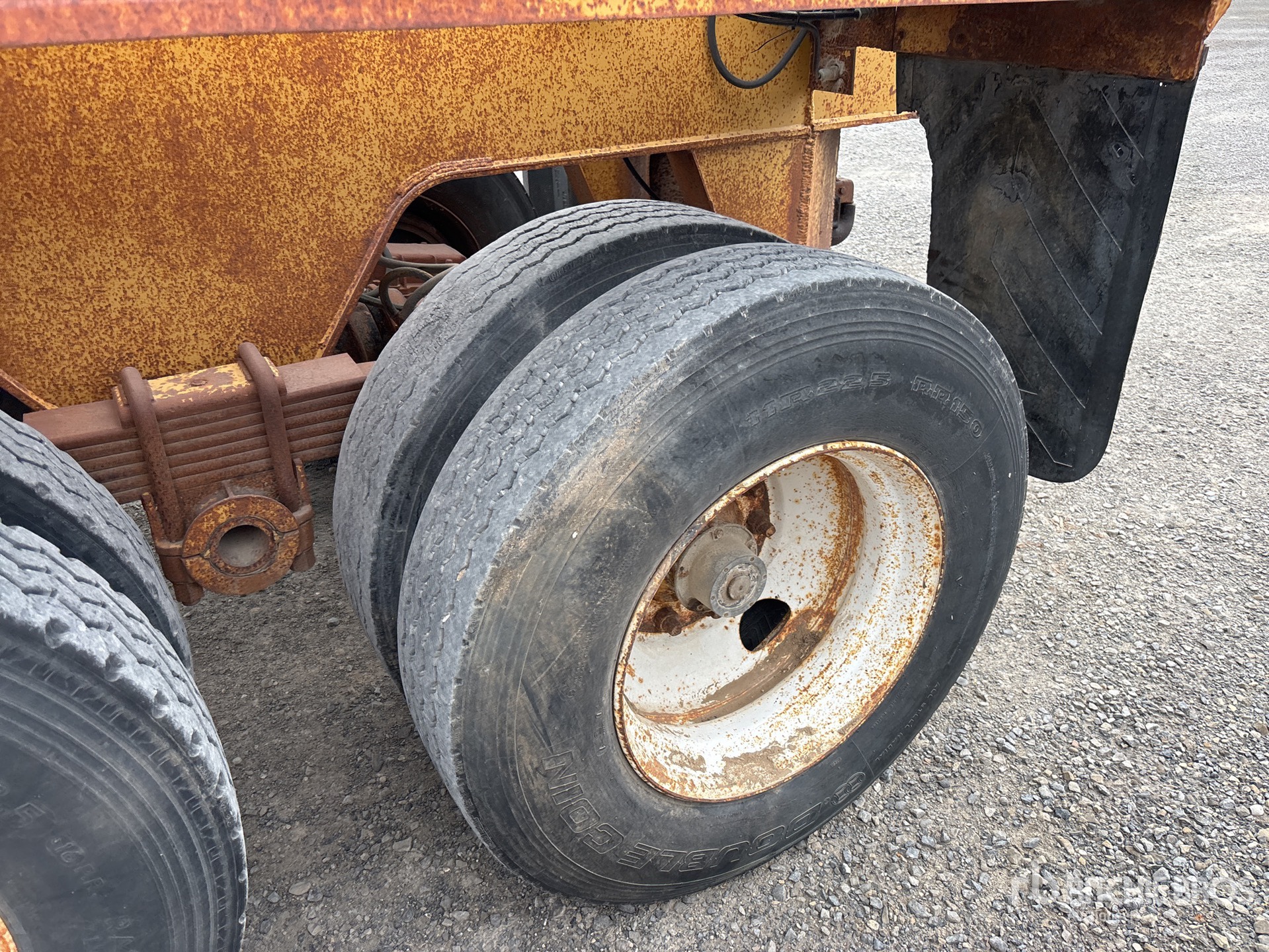 1974 Load King 35 ft