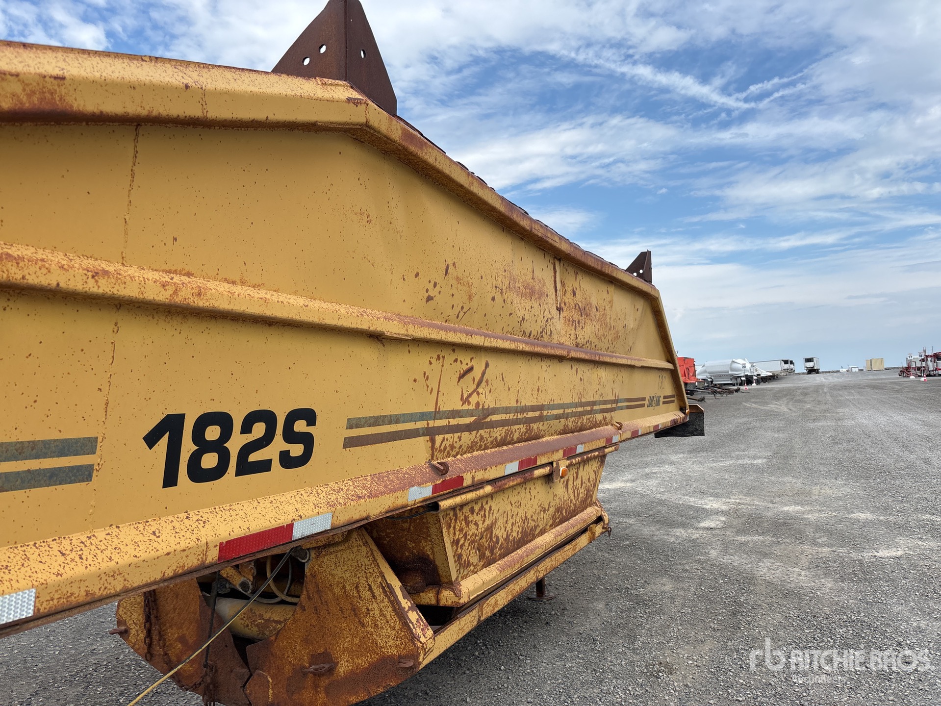 1974 Load King 35 ft