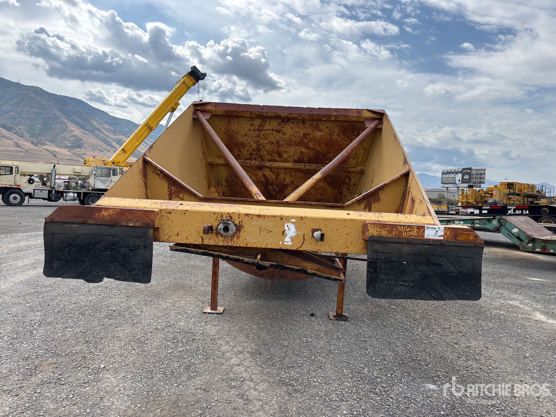 1974 Load King 35 ft T/A