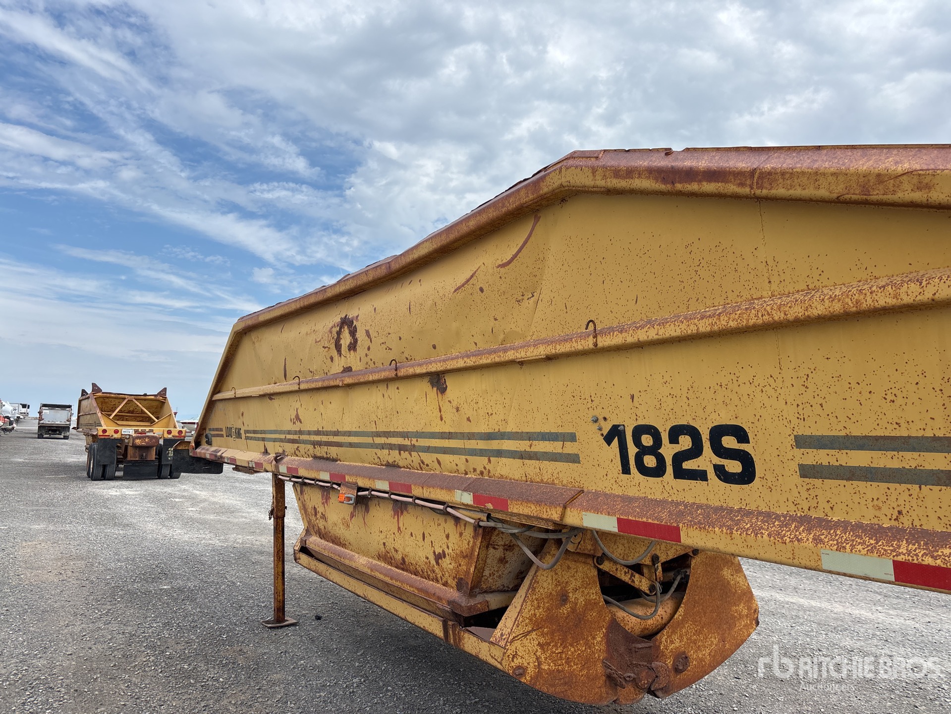 1974 Load King 35 ft T/A