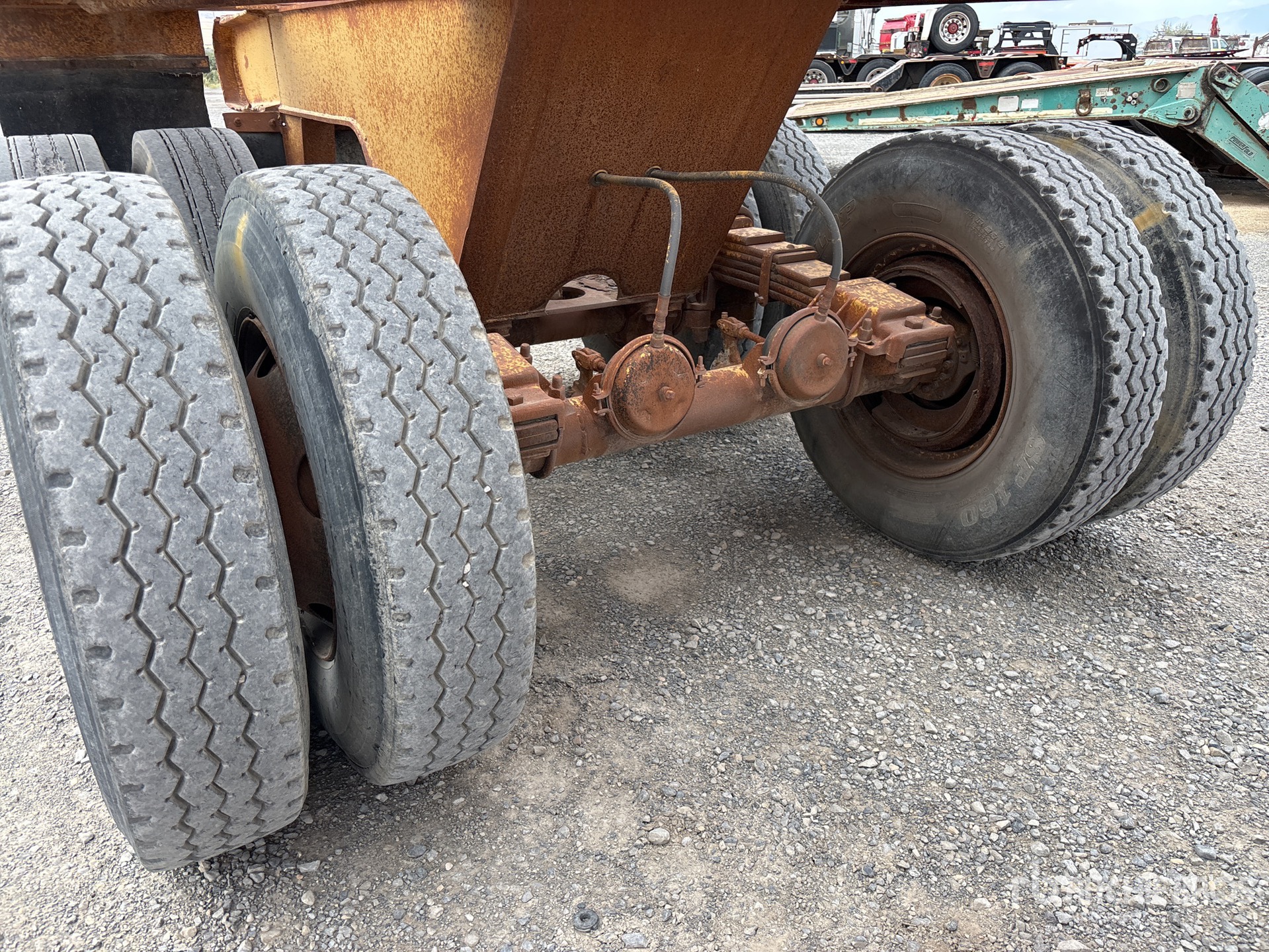 1974 Load King 35 ft T/A