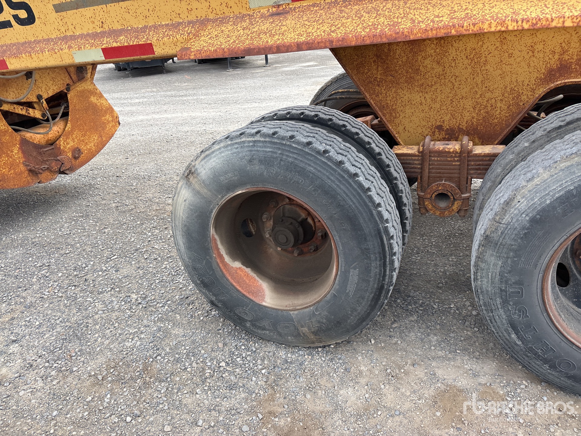 1974 Load King 35 ft T/A