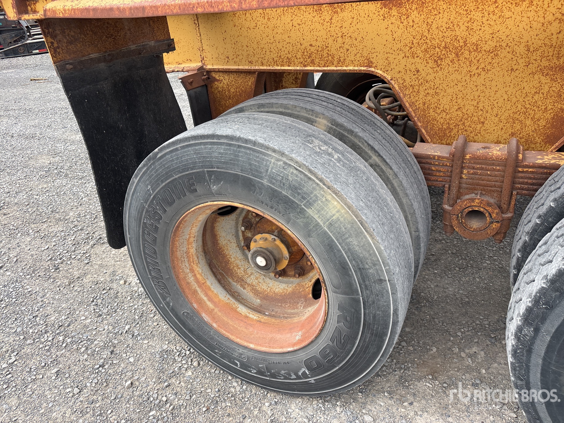 1974 Load King 35 ft T/A