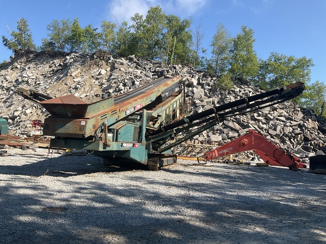 2004 Powerscreen Chieftain 2400 Tracked Incline Screen Plant