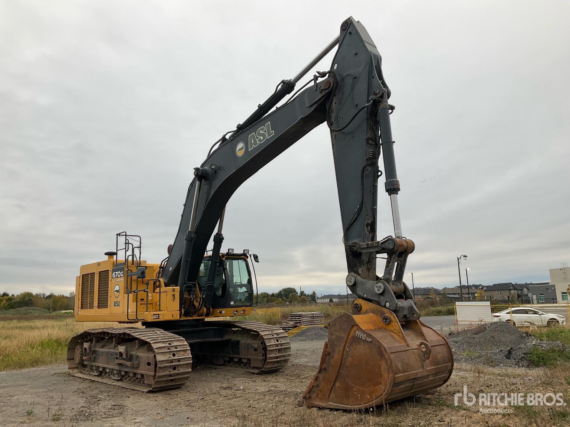2018 John Deere 670G LC
