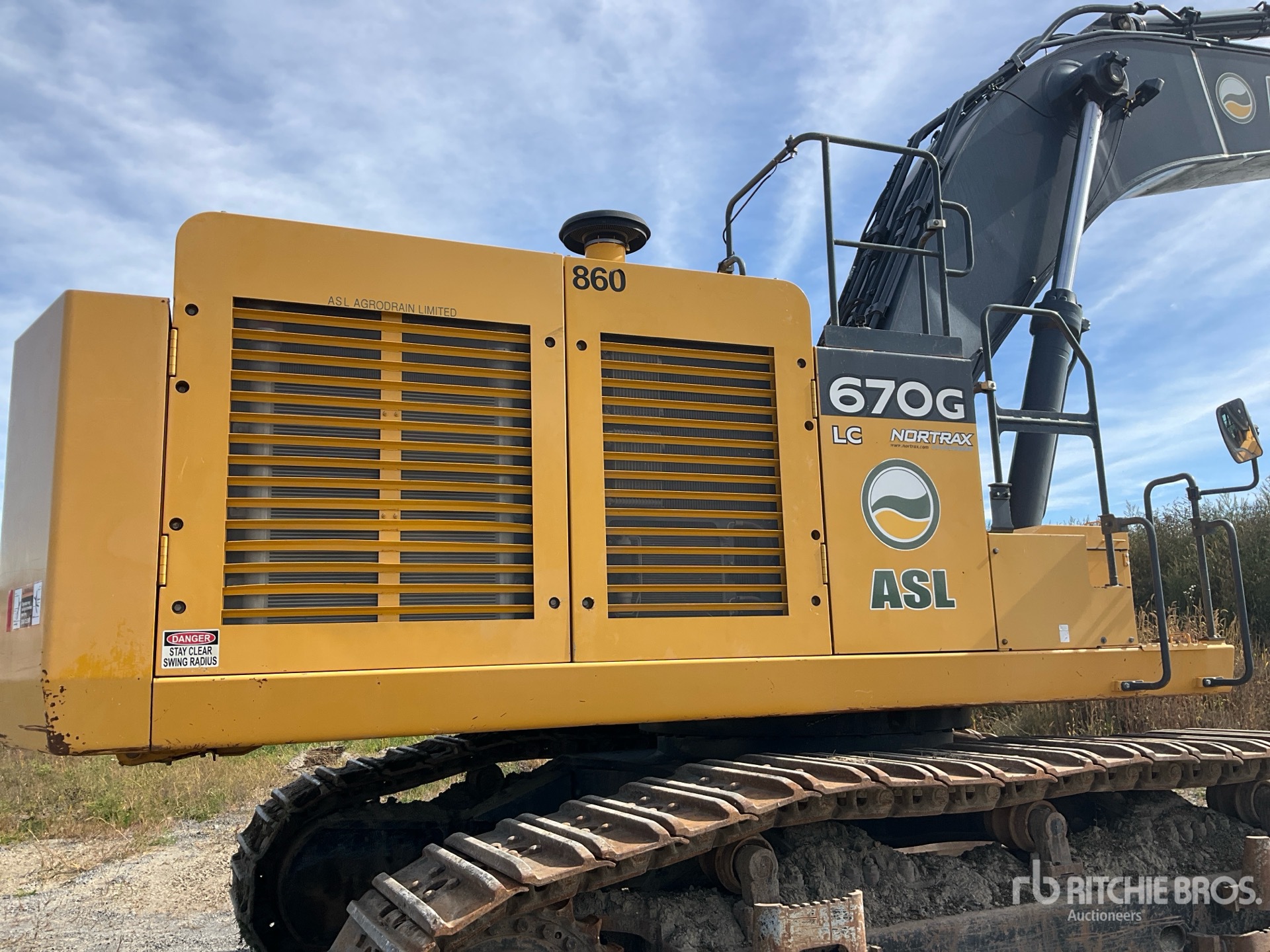2018 John Deere 670G LC