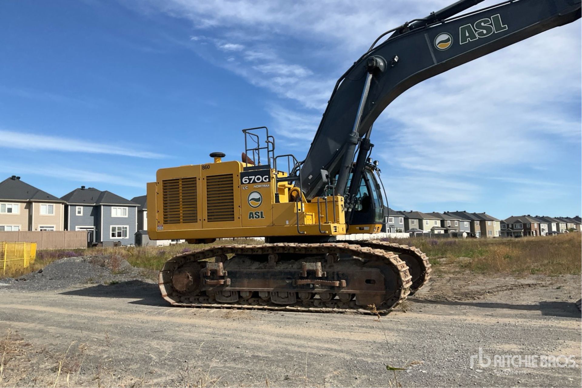2018 John Deere 670G LC