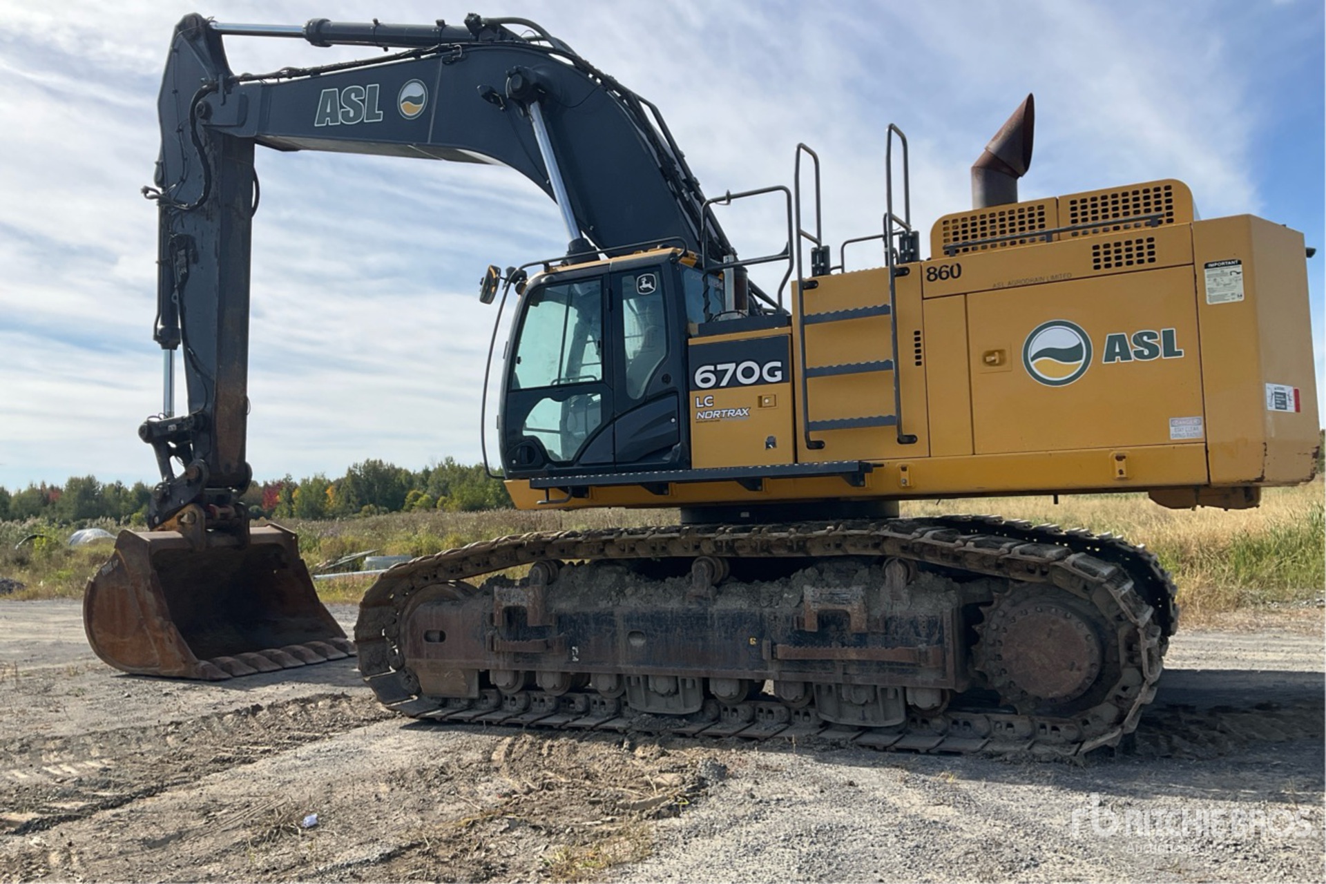 2018 John Deere 670G LC