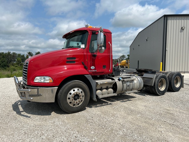 2011 Mack CXU613 6x4 T/A Day Cab Truck Tractor