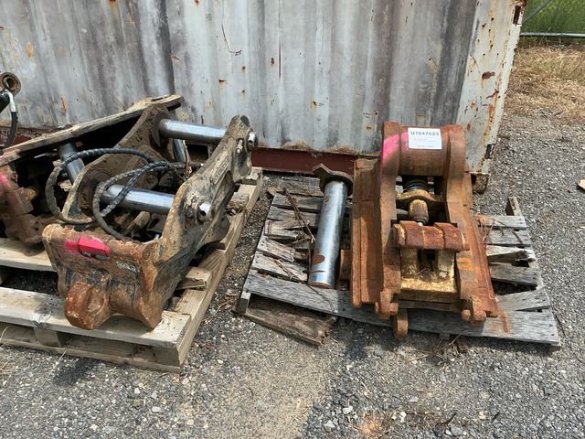 Quantity of (6) quick couplers - Fits Excavator