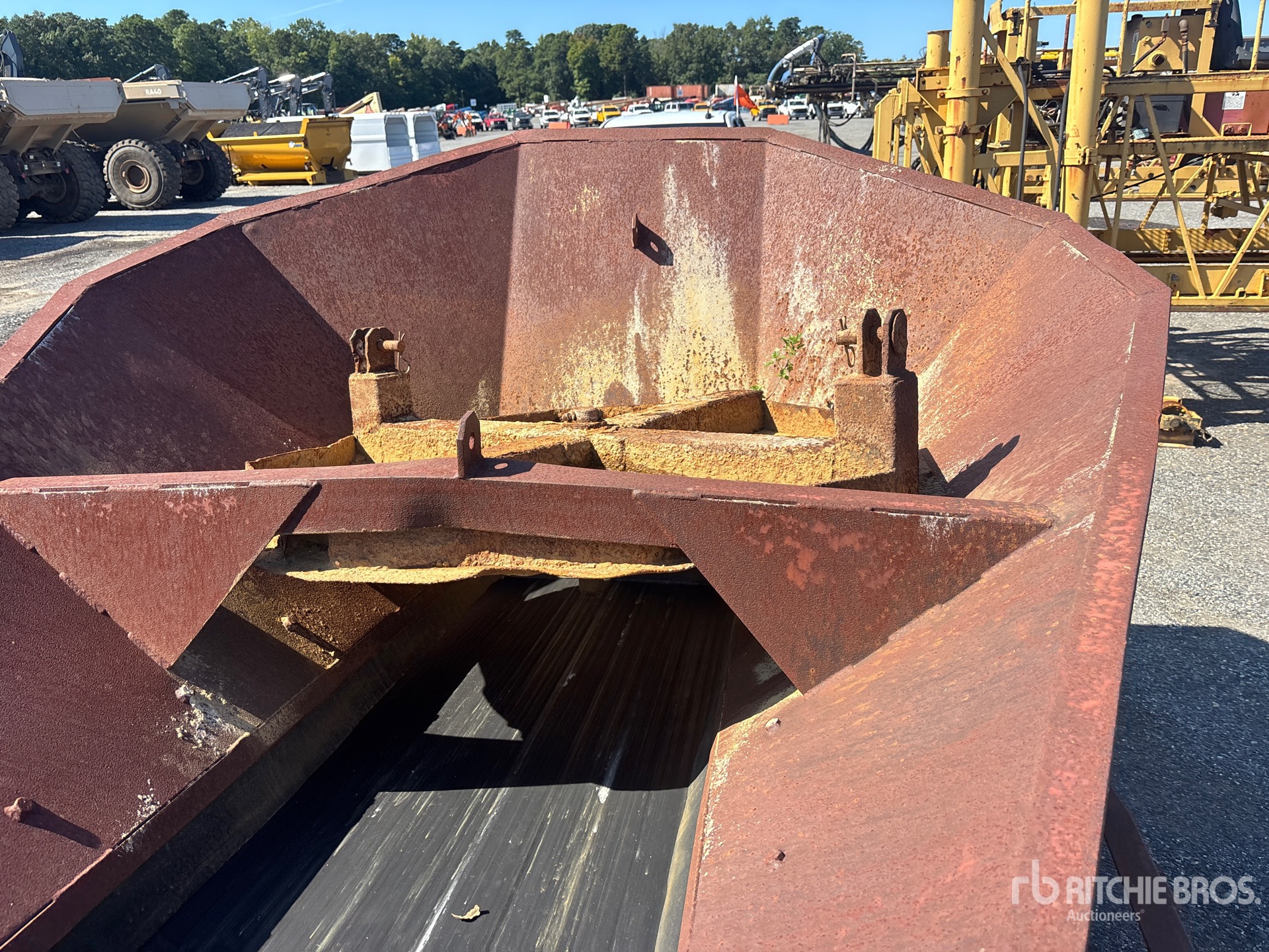 1995 Powerscreen 32 IN X 50 FT PORTABLE
