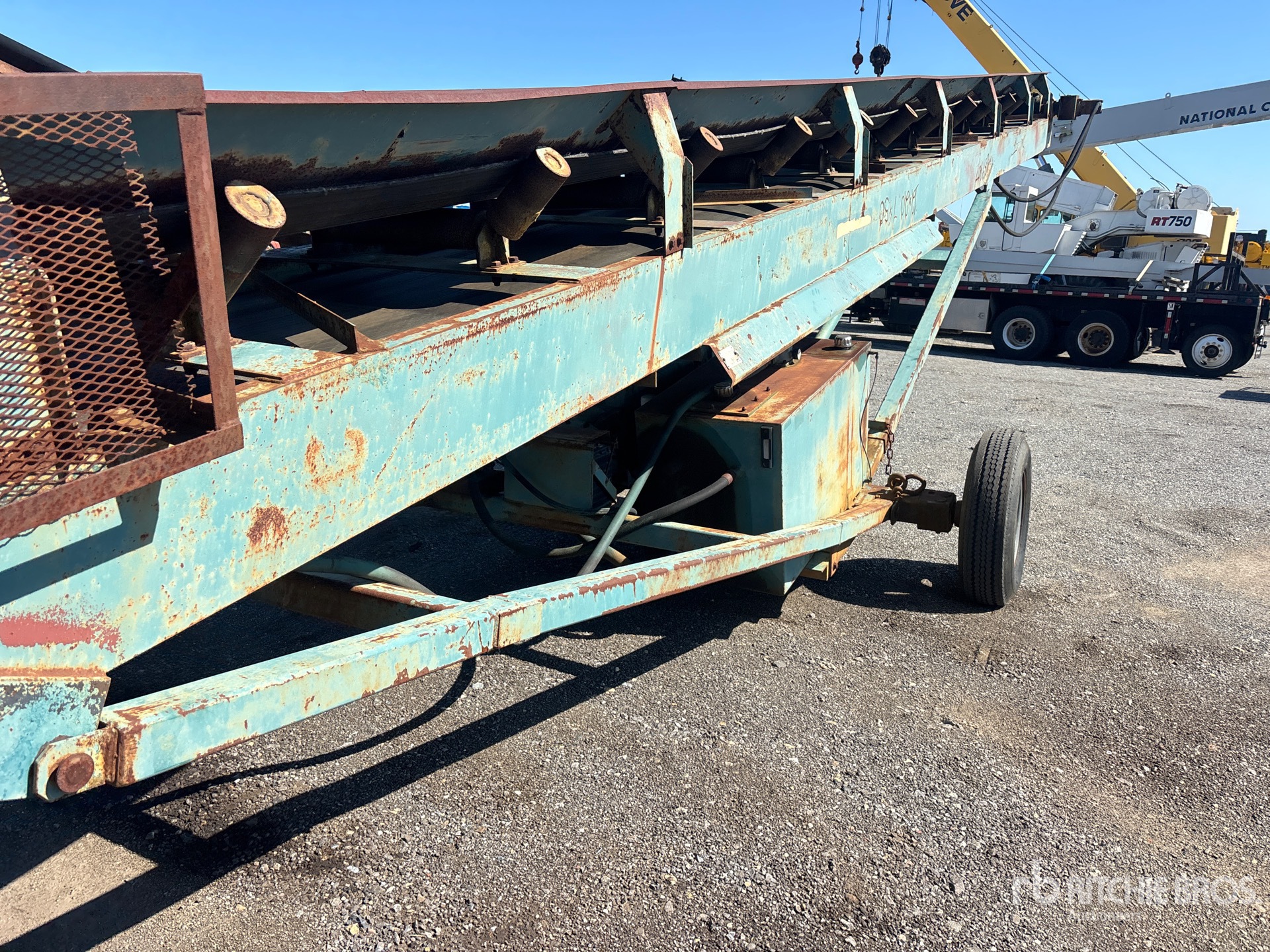 1995 Powerscreen 32 IN X 50 FT PORTABLE