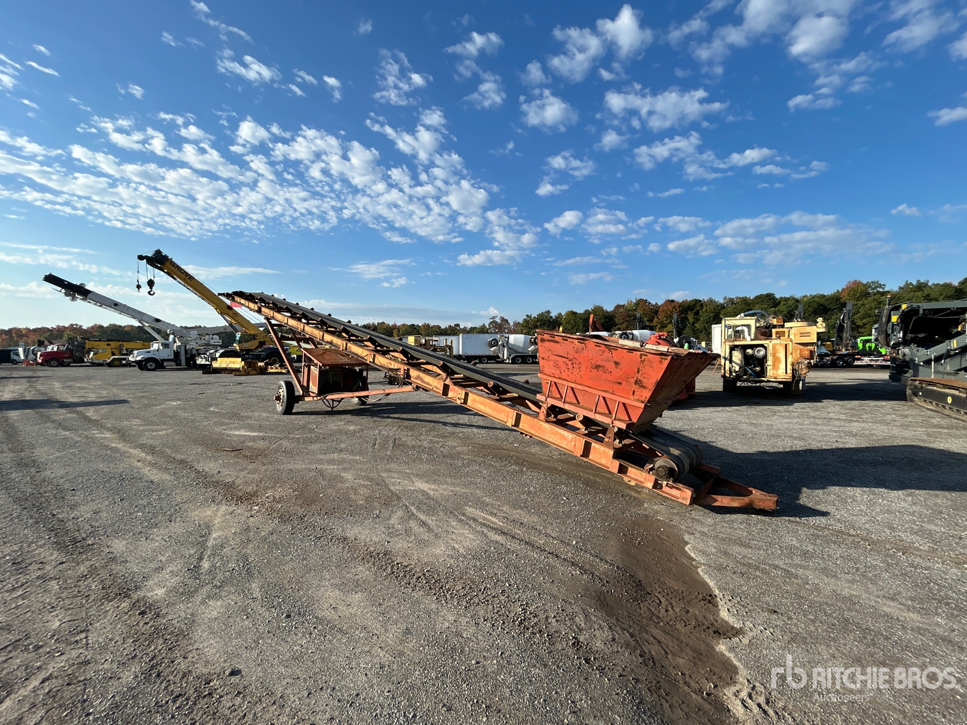 2005 Extec  30 IN X 60 FT PORTABLE STACKING