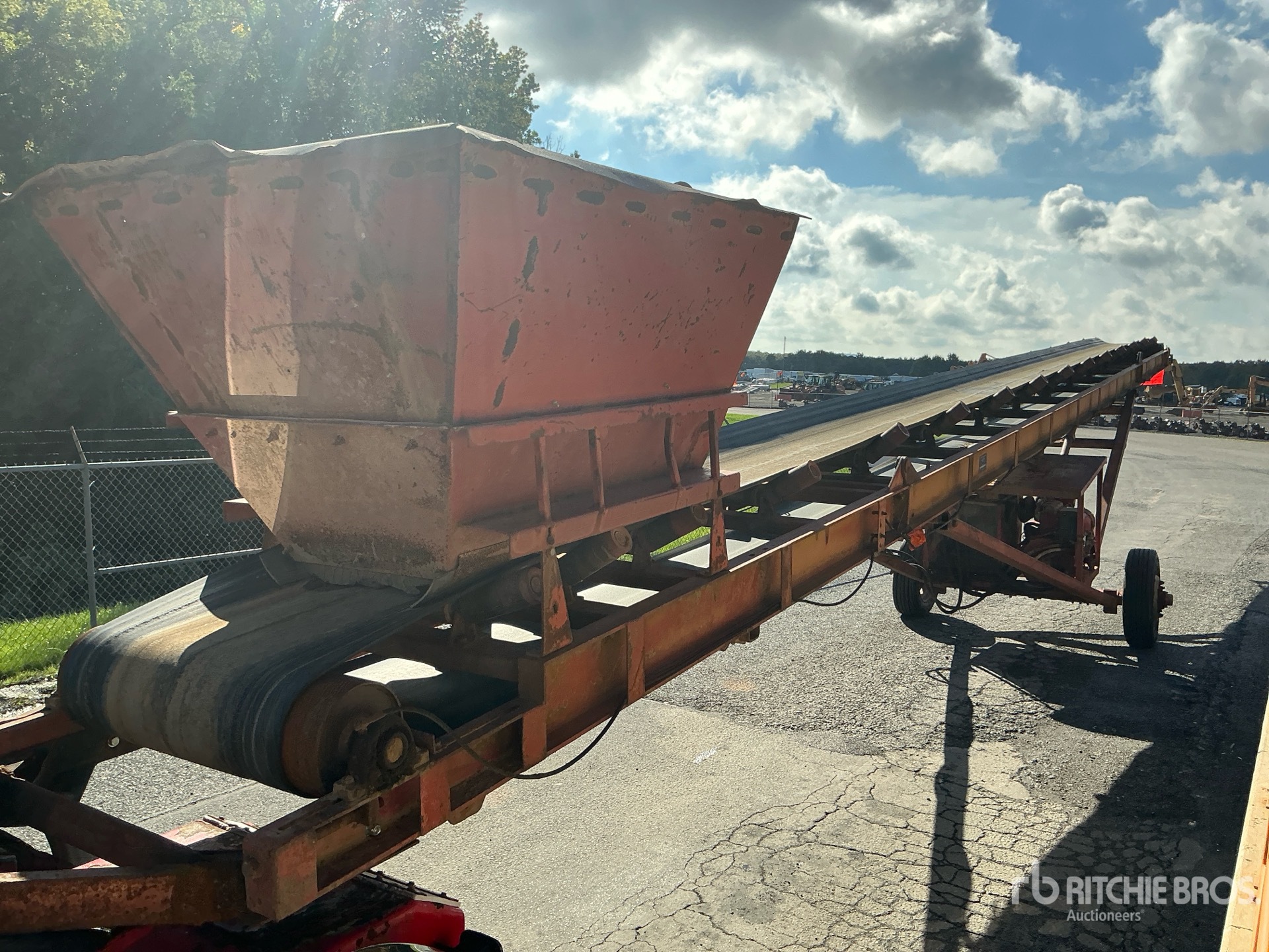 2005 Extec  30 IN X 60 FT PORTABLE STACKING