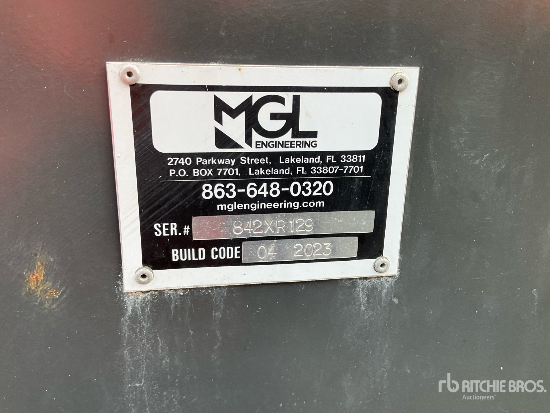 2023 MGL 842XR