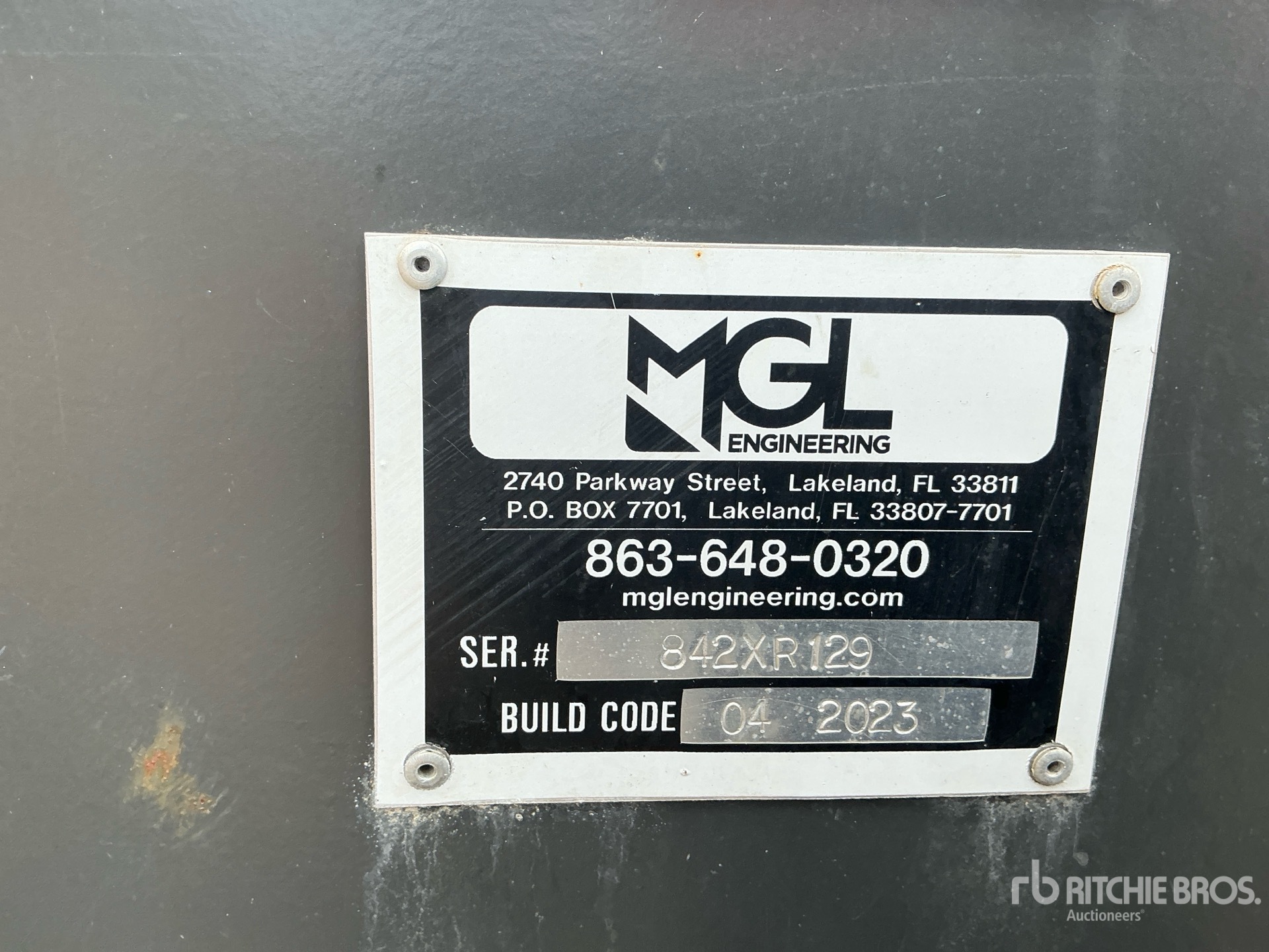 2023 MGL 842XR