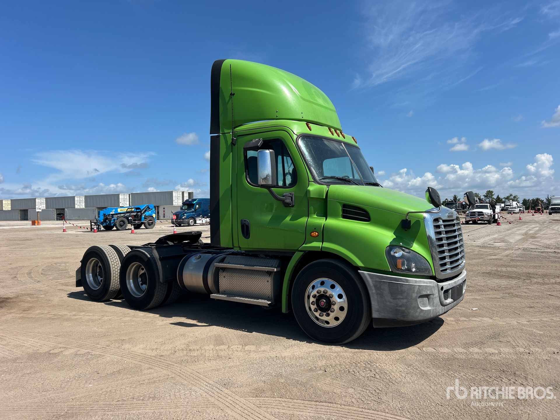 2019 Freightliner CASCADIA 113