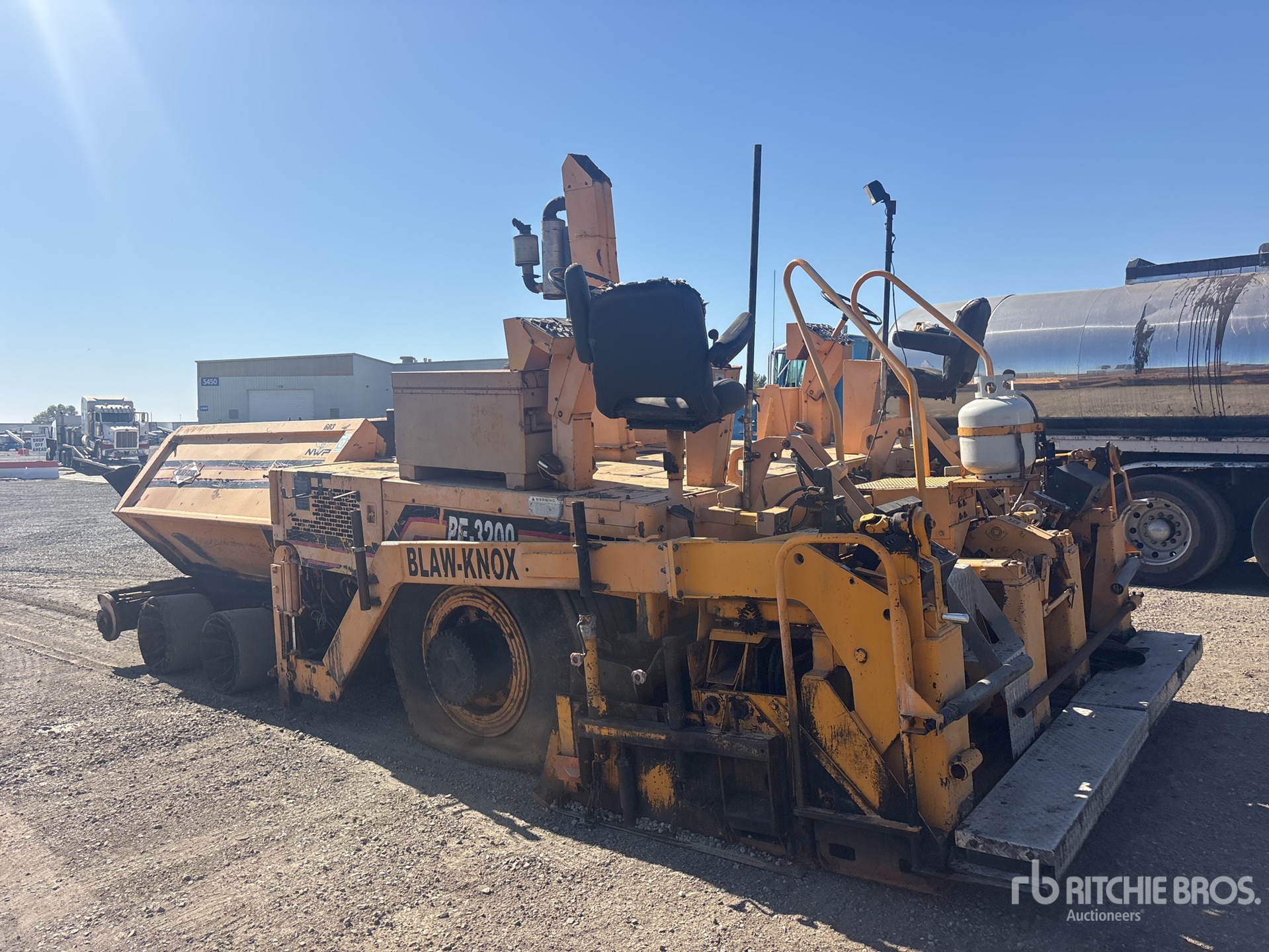 1998 Blaw Knox PF3200