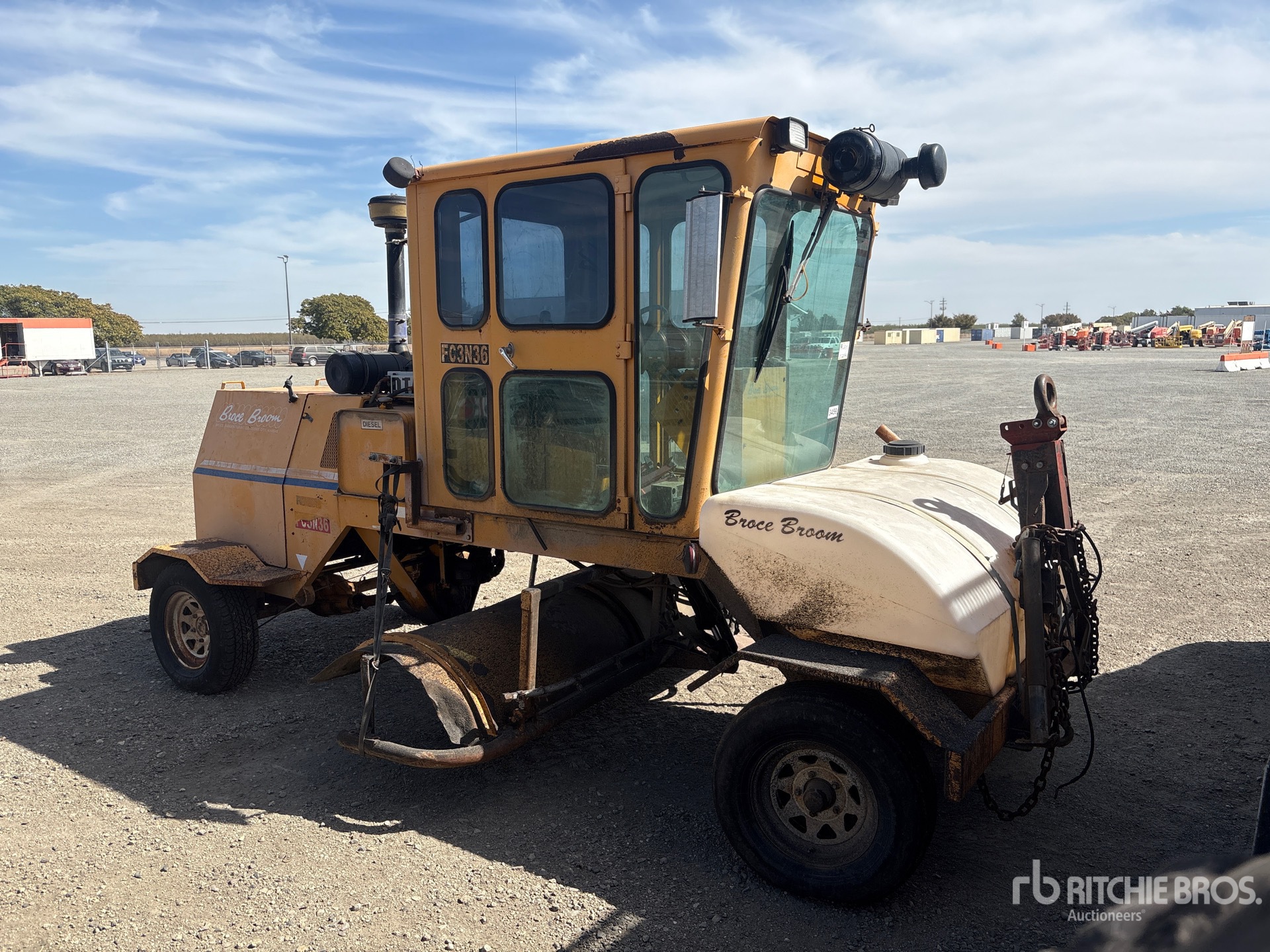 2003 Broce Broom RJ350