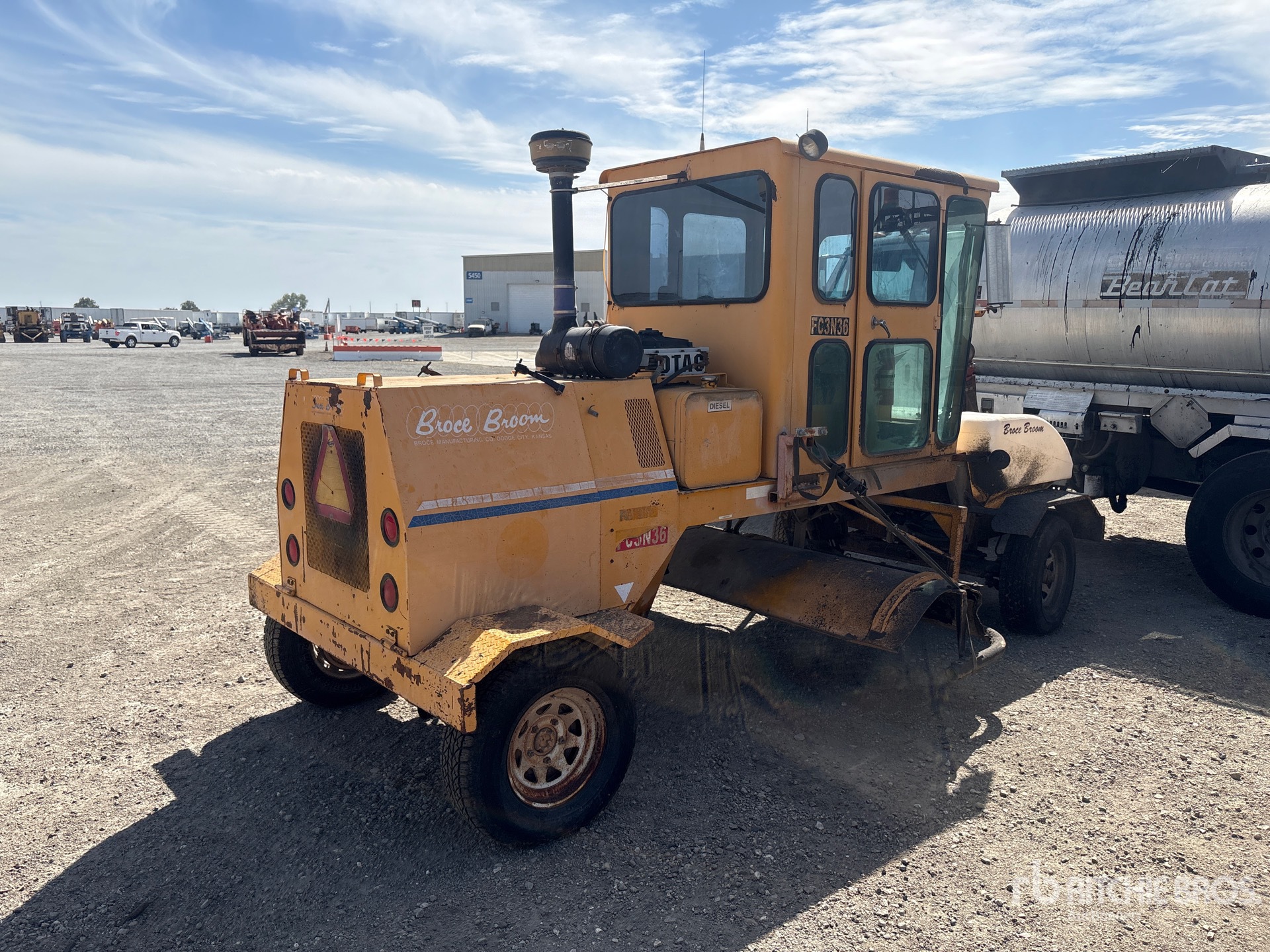 2003 Broce Broom RJ350