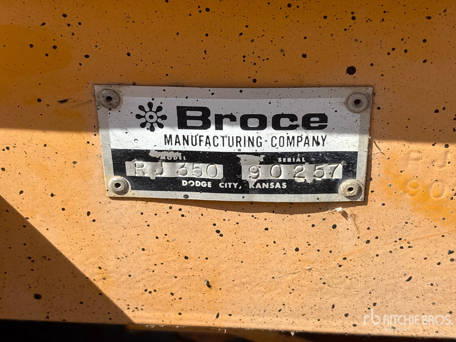 2003 Broce Broom RJ350