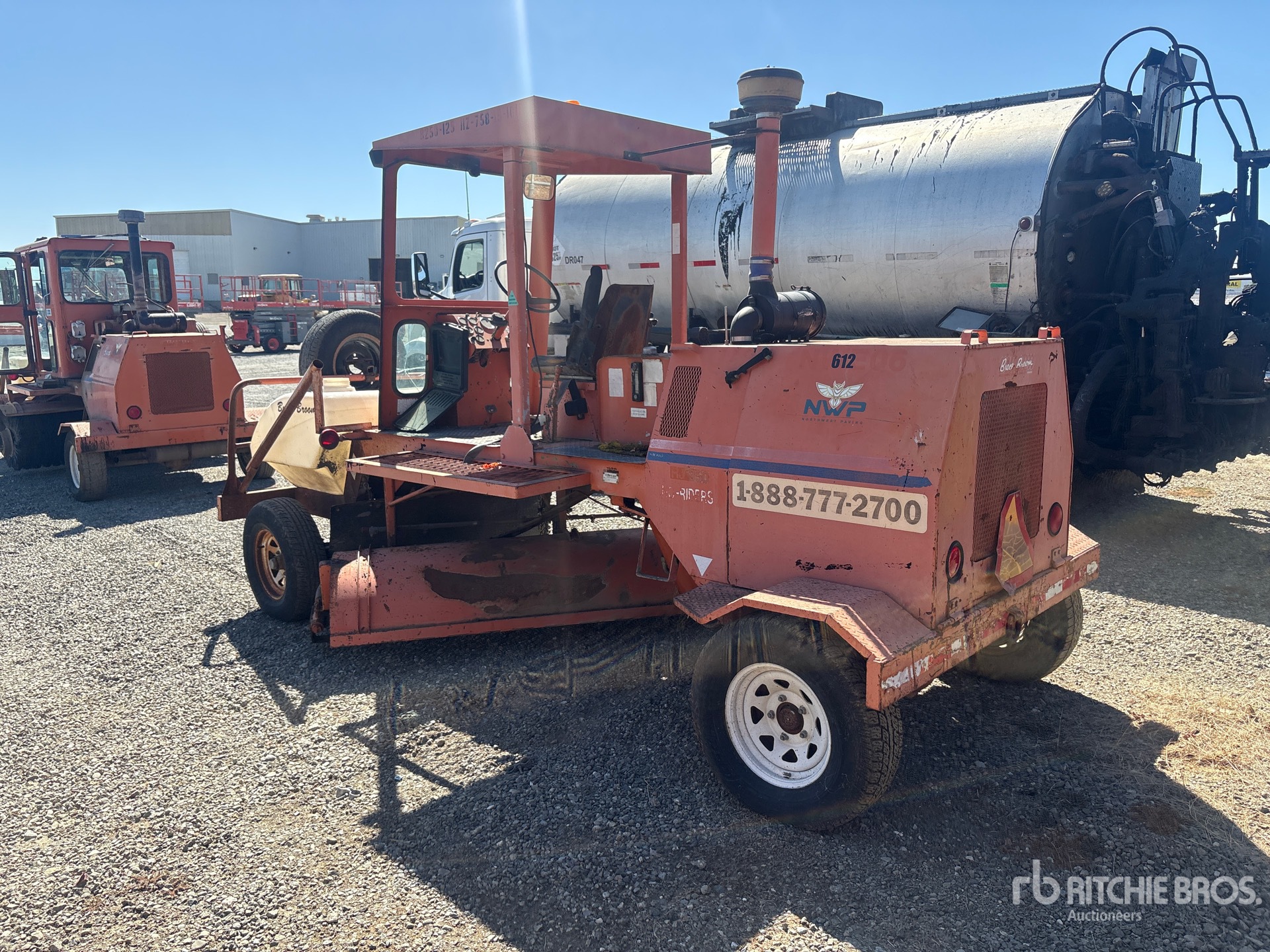 2001 Broce Broom RJ350