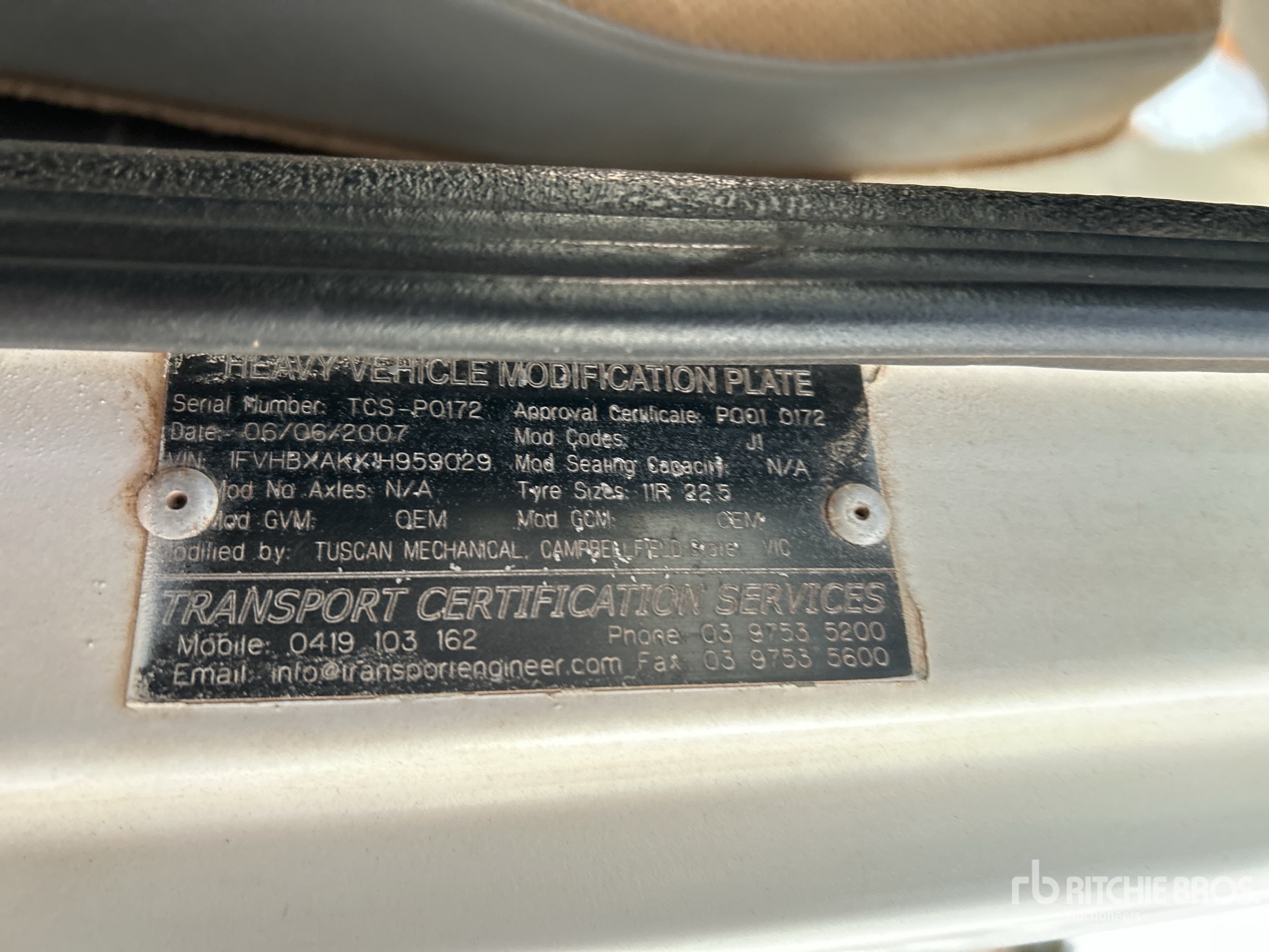 2000 Freightliner FL80