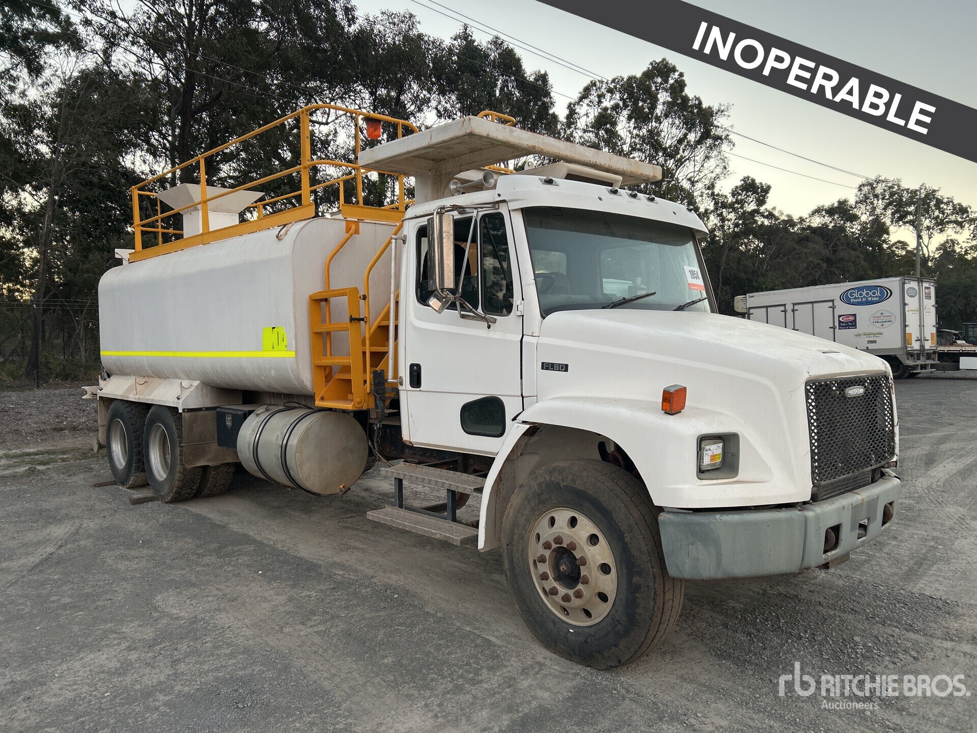Photo of a 2000 Freightliner FL80