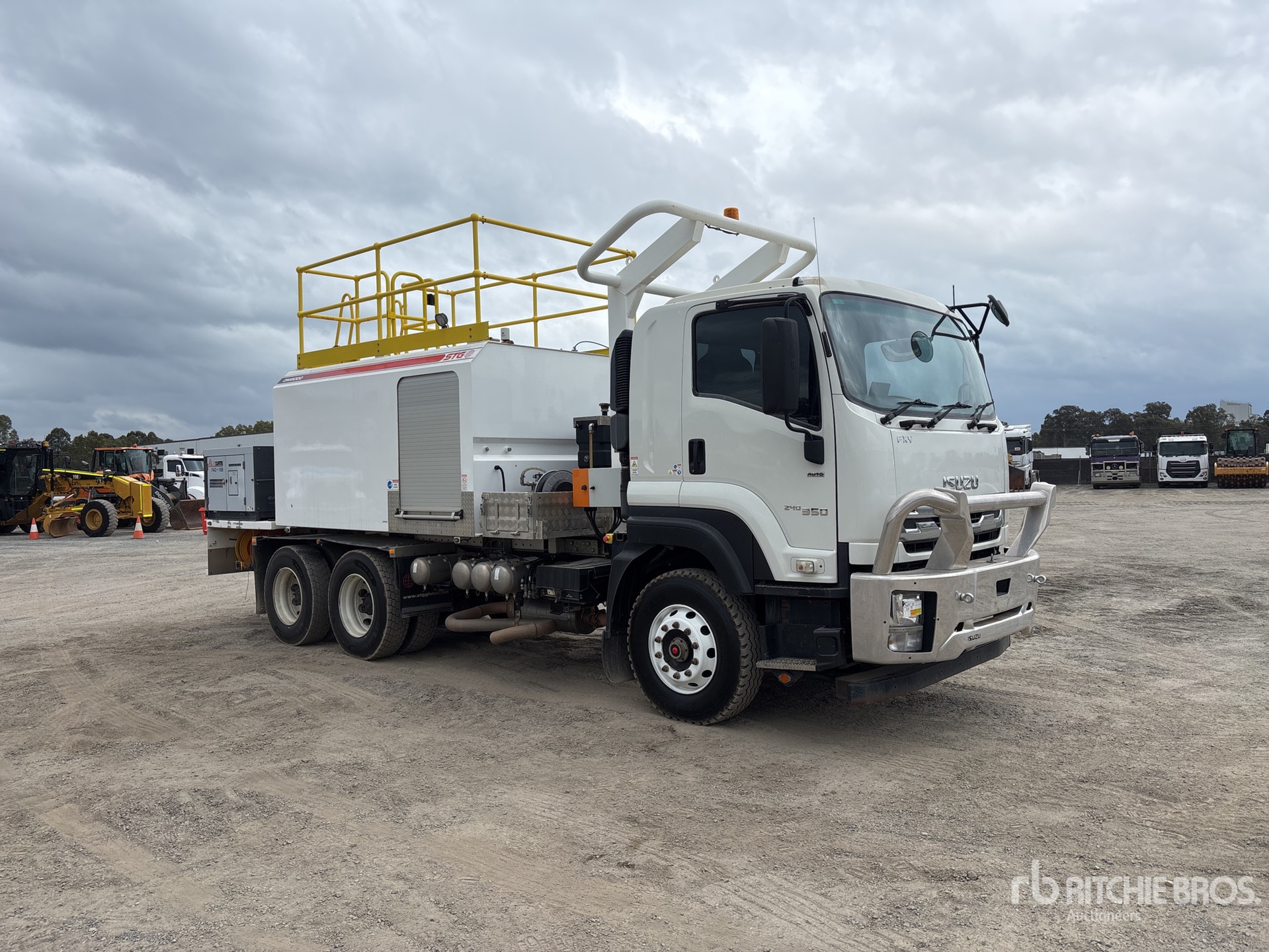 2023 Isuzu FXY