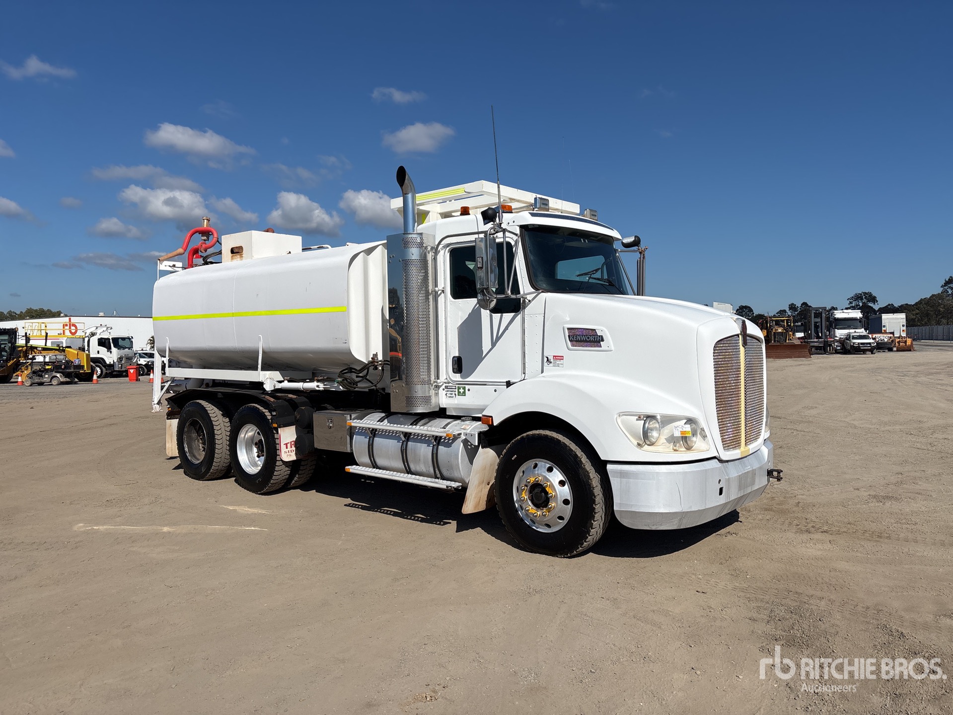 2011 Kenworth T403