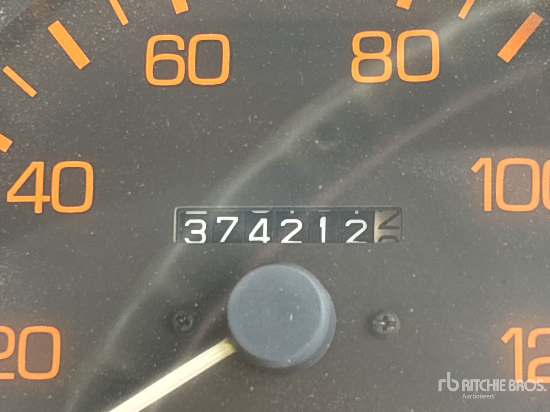 1990 Mitsubishi FM557