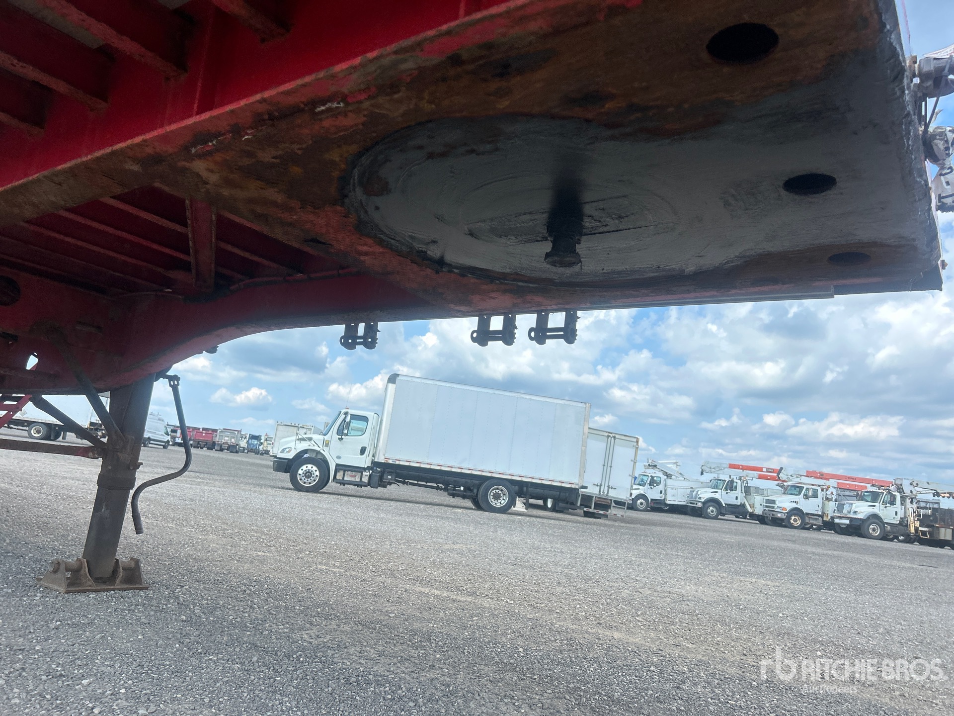 2014 Transcraft TL2000