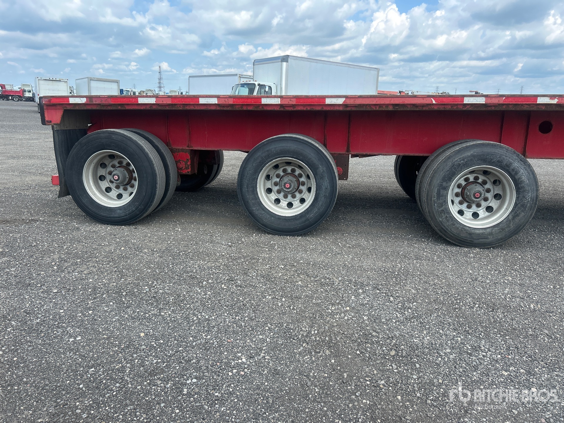 2014 Transcraft TL2000