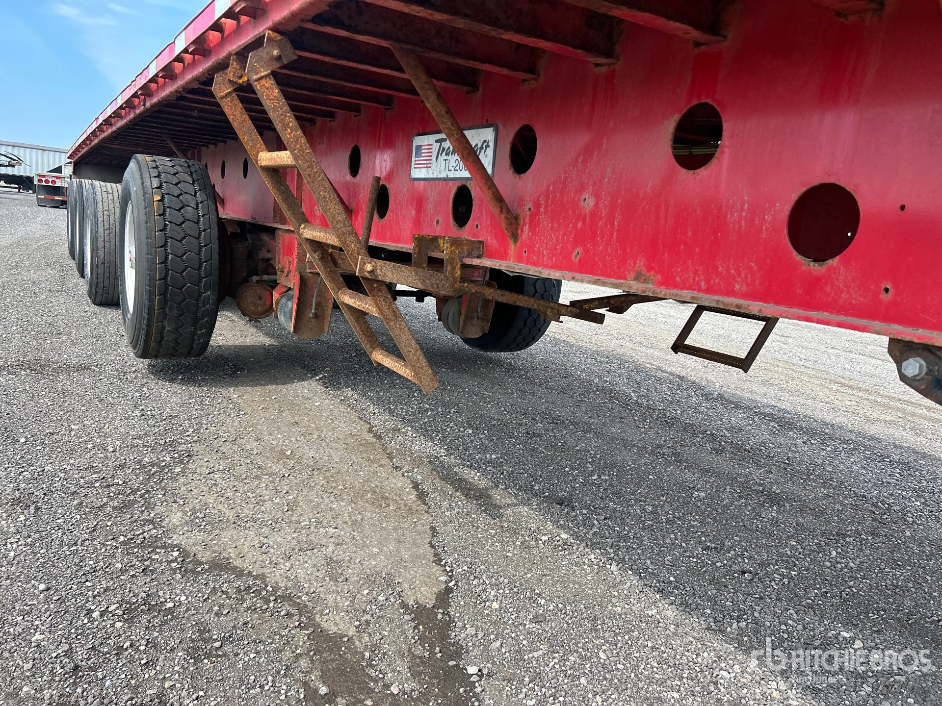 2014 Transcraft TL2000