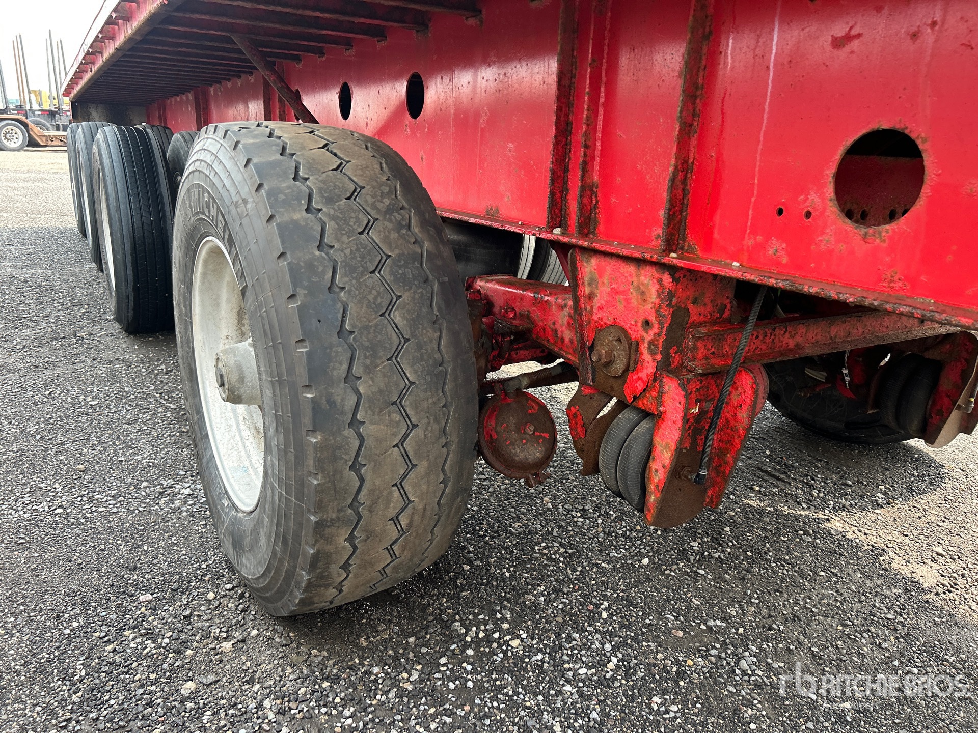 2014 Transcraft TL2000