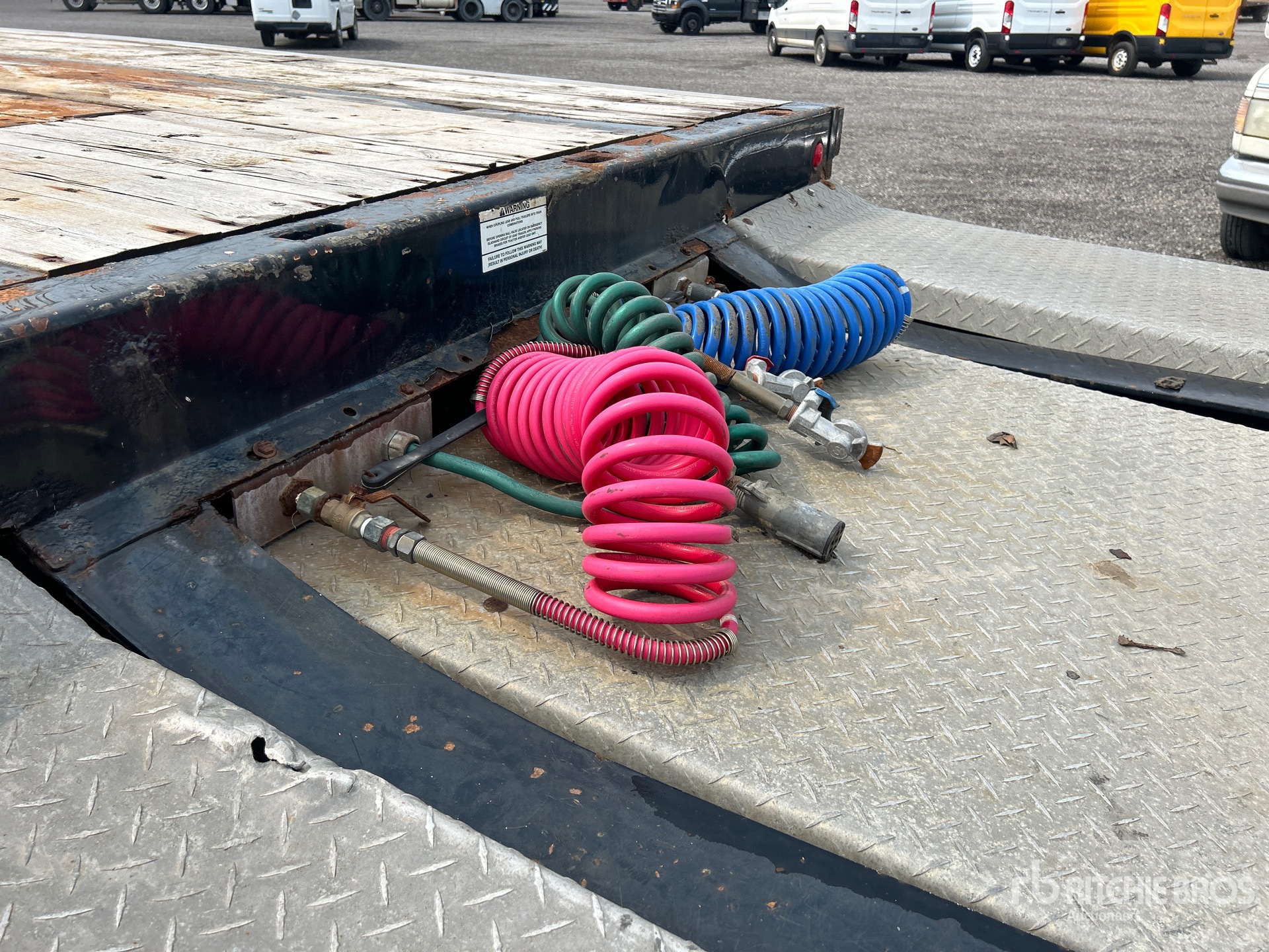 2012 Load King 28 ft Super B-Train Lead